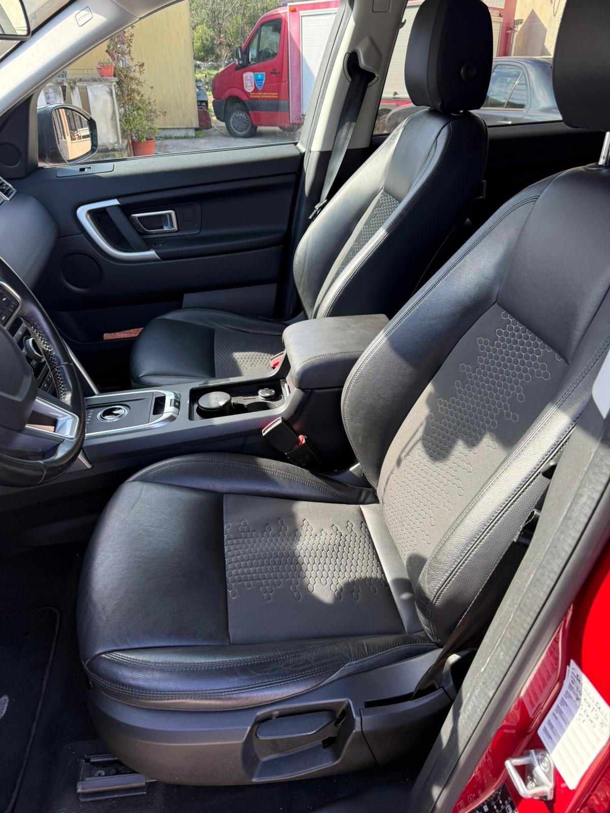 Land Rover Discovery Sport 4x4 automatik 7 sjedala, fotografija 12