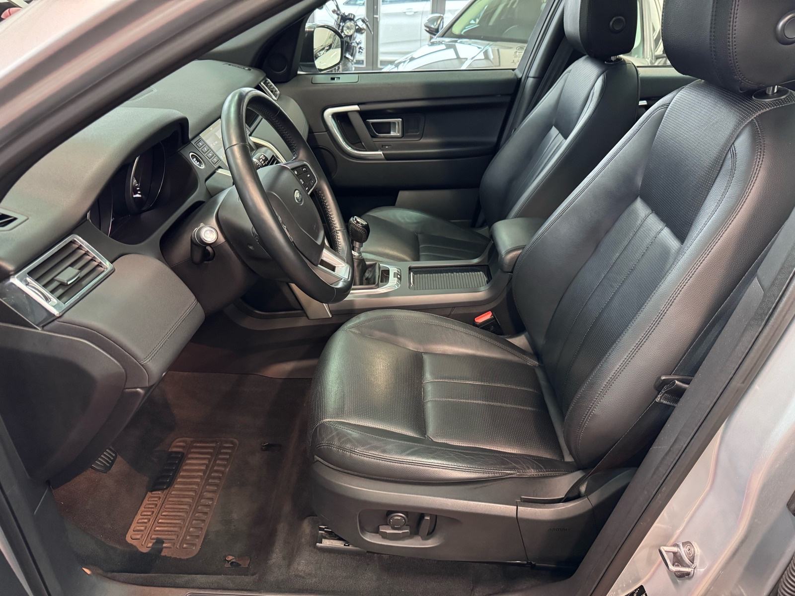 Land Rover Discovery Sport Pure ***PANORAMA, KOŽA, KAMERA***, fotografija 6