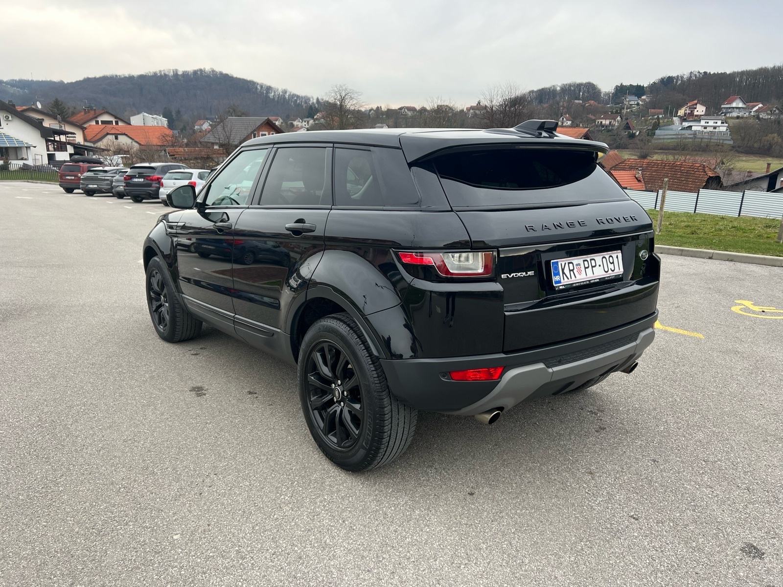 Land Rover Evoque 2,0 eD4/PANORAMA/PDC/KOZA//KAMERA/TOP STANJE!, fotografija 4