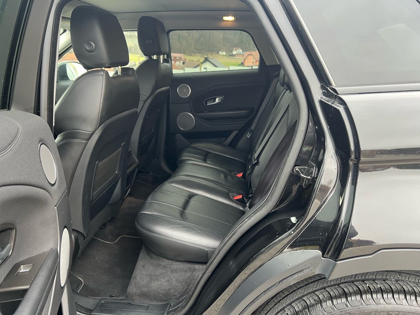 Land Rover Evoque 2,0 eD4/PANORAMA/PDC/KOZA//KAMERA/TOP STANJE!, fotografija 12