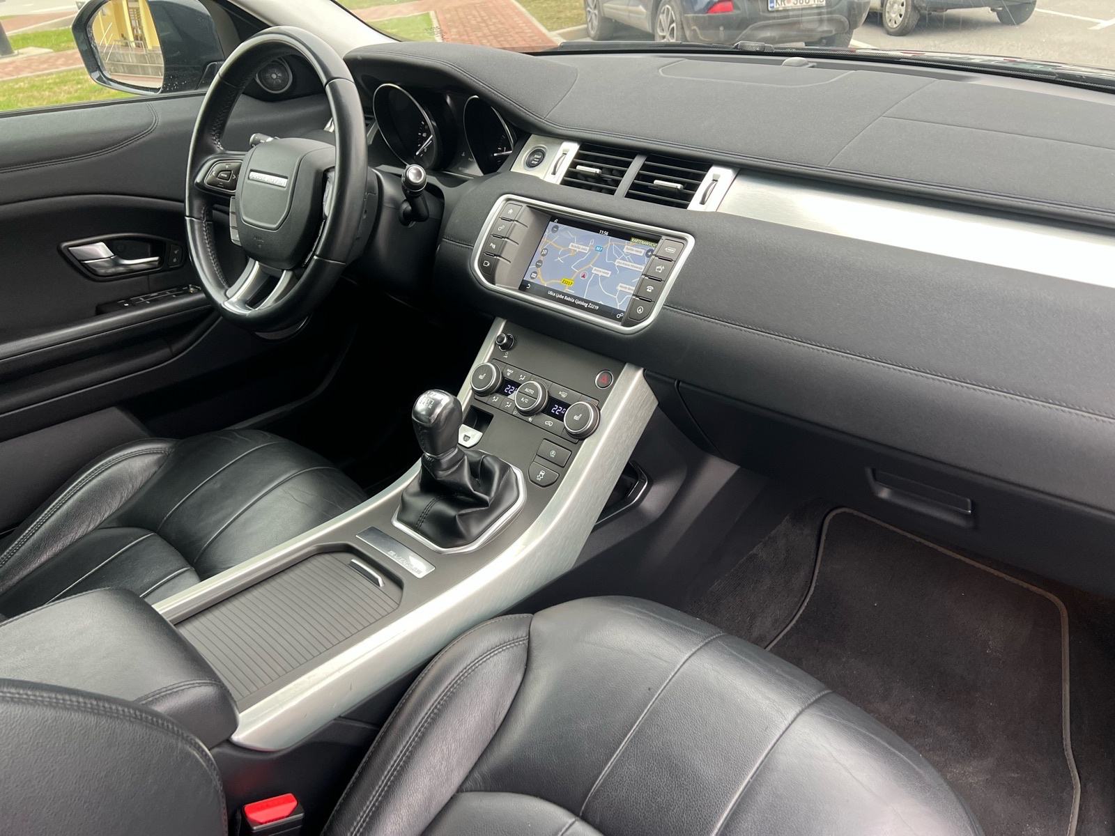 Land Rover Evoque 2,0 eD4/PANORAMA/PDC/KOZA//KAMERA/TOP STANJE!, fotografija 15