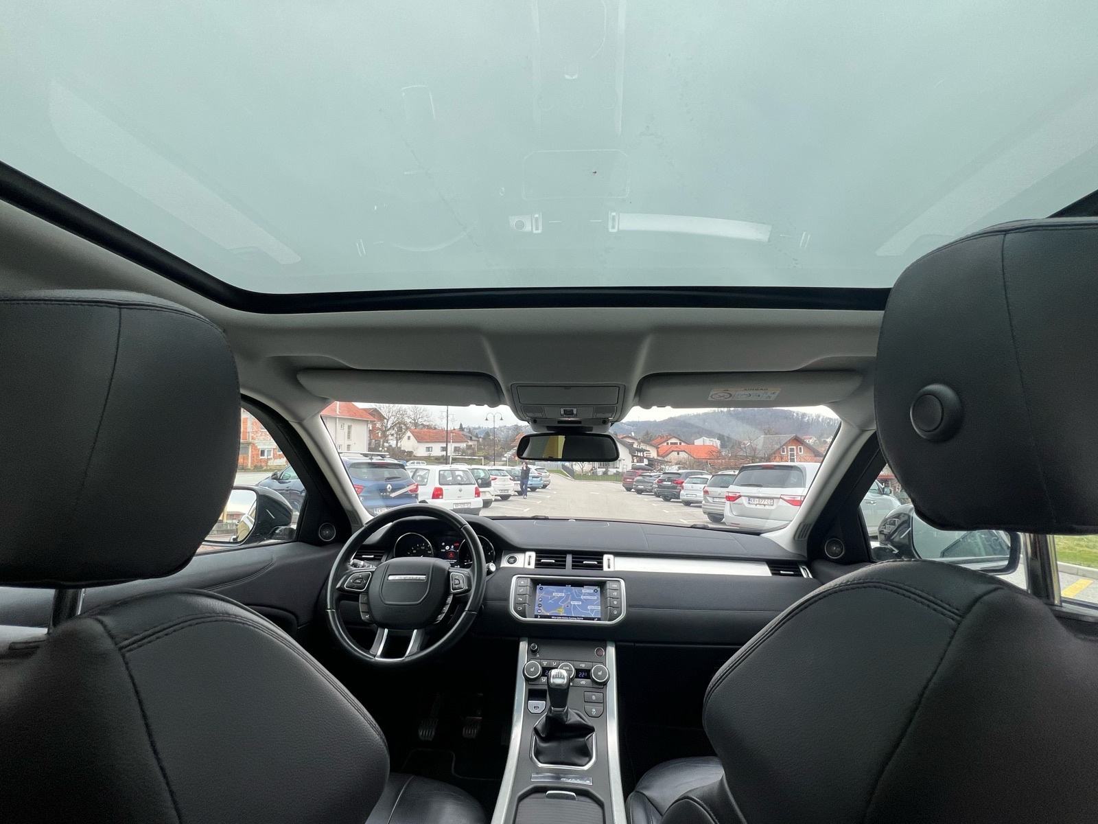 Land Rover Evoque 2,0 eD4/PANORAMA/PDC/KOZA//KAMERA/TOP STANJE!, fotografija 16