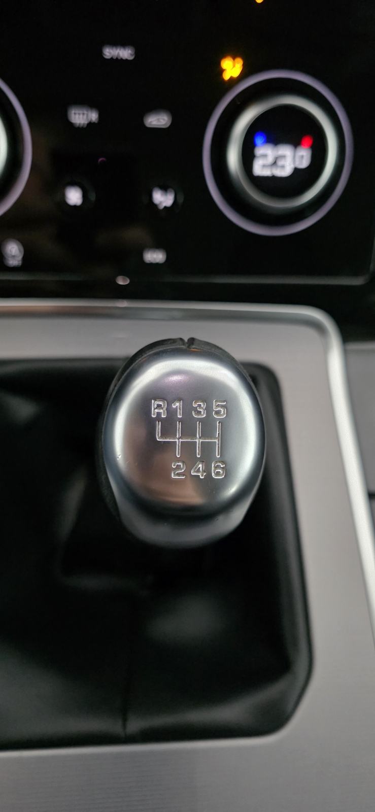 Land Rover Evoque 2,0D, 6 BRZINA, FULL LED, TEMP, JAMSTVO, LEASING..., fotografija 15