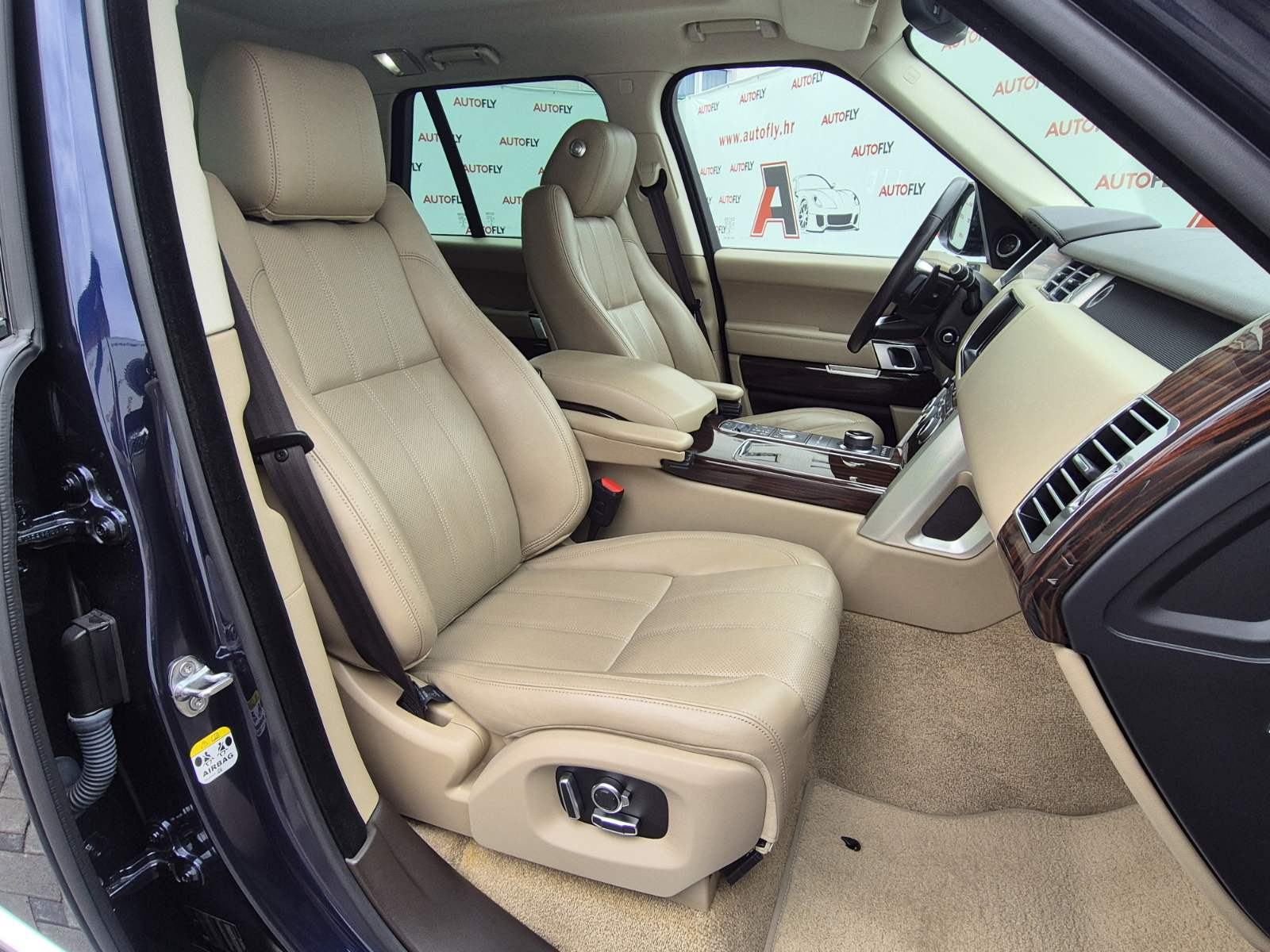 Land Rover Range Rover 4.4 SdV8, Meridian, Kamera, Softclose, 21", fotografija 18