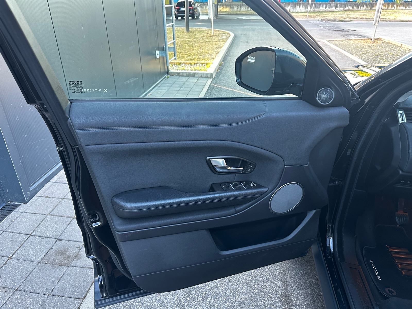 Land Rover Range Rover Evoque 2.0*Reg.god dana 07/2027*Veliki servis*, fotografija 9