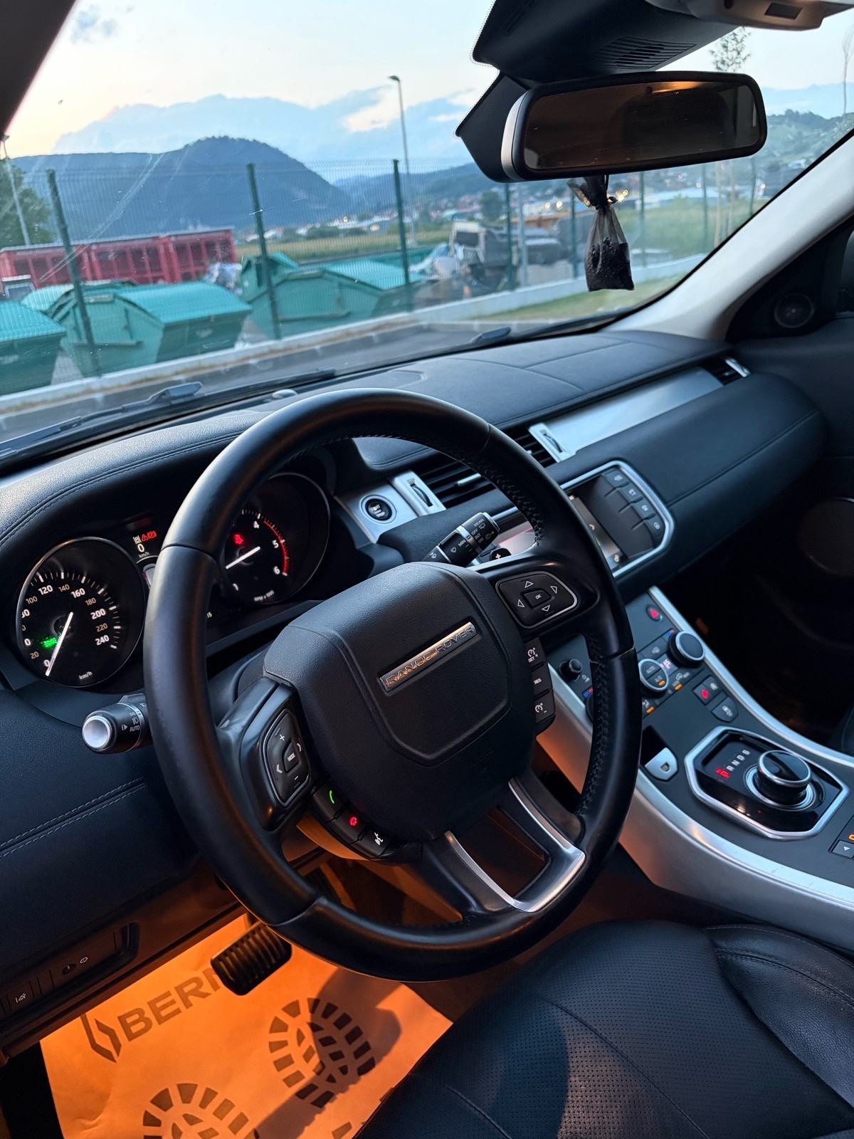 Land Rover Range Rover Evoque 2.0 TD4 automatik 4x4, veliki servis, fotografija 4