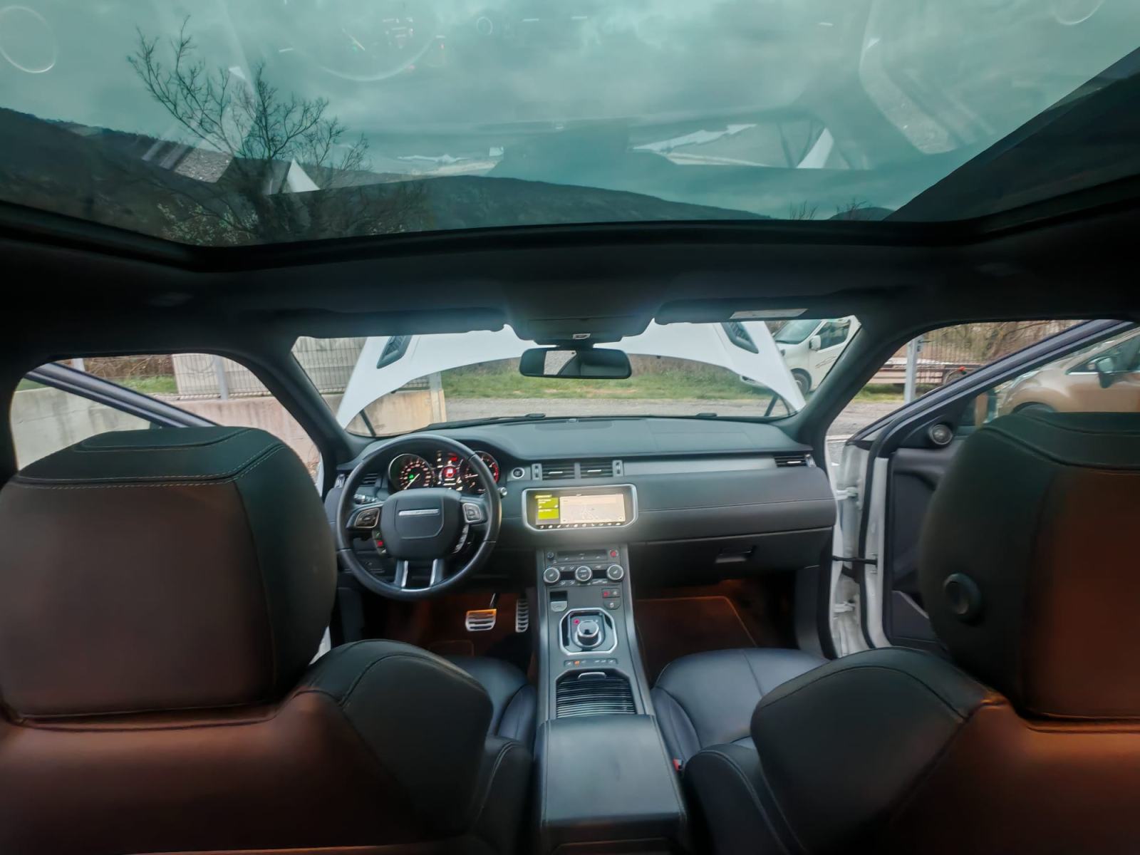 Range Rover Evoque 2.0 TD4 180 ks 4x4 HSE panorama alu 20 STANJE NOVO❗, fotografija 18