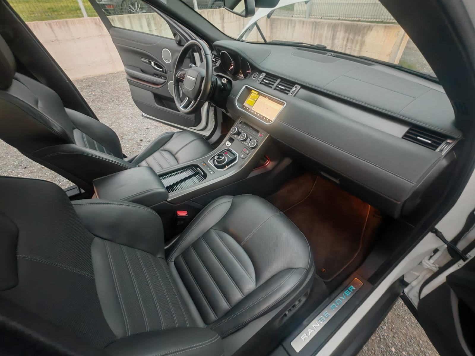 Range Rover Evoque 2.0 TD4 180 ks 4x4 HSE panorama alu 20 STANJE NOVO❗, fotografija 17