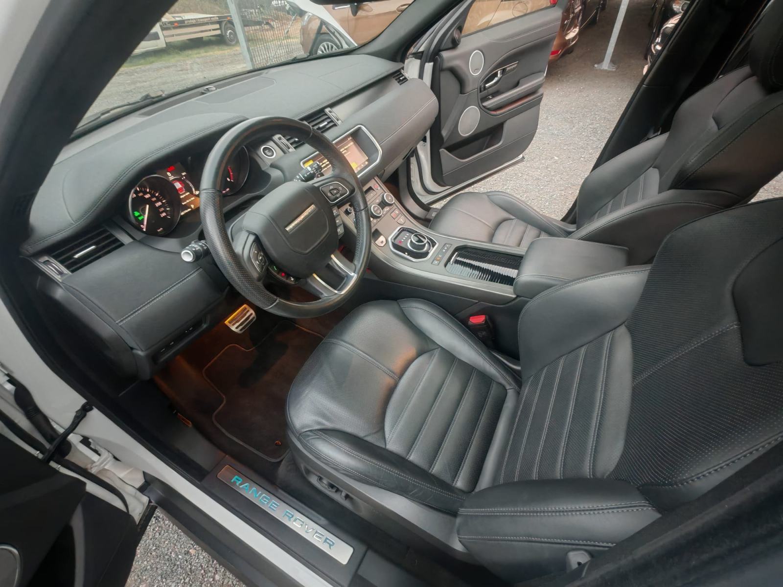 Range Rover Evoque 2.0 TD4 180 ks 4x4 HSE panorama alu 20 STANJE NOVO❗, fotografija 16