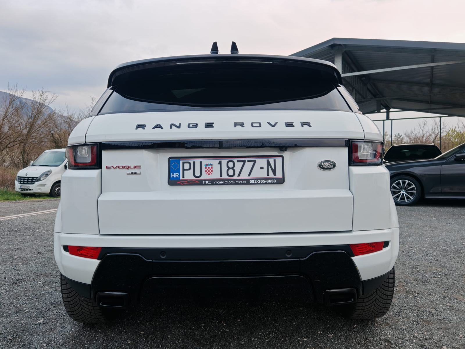 Range Rover Evoque 2.0 TD4 180 ks 4x4 HSE panorama alu 20 STANJE NOVO❗, fotografija 9