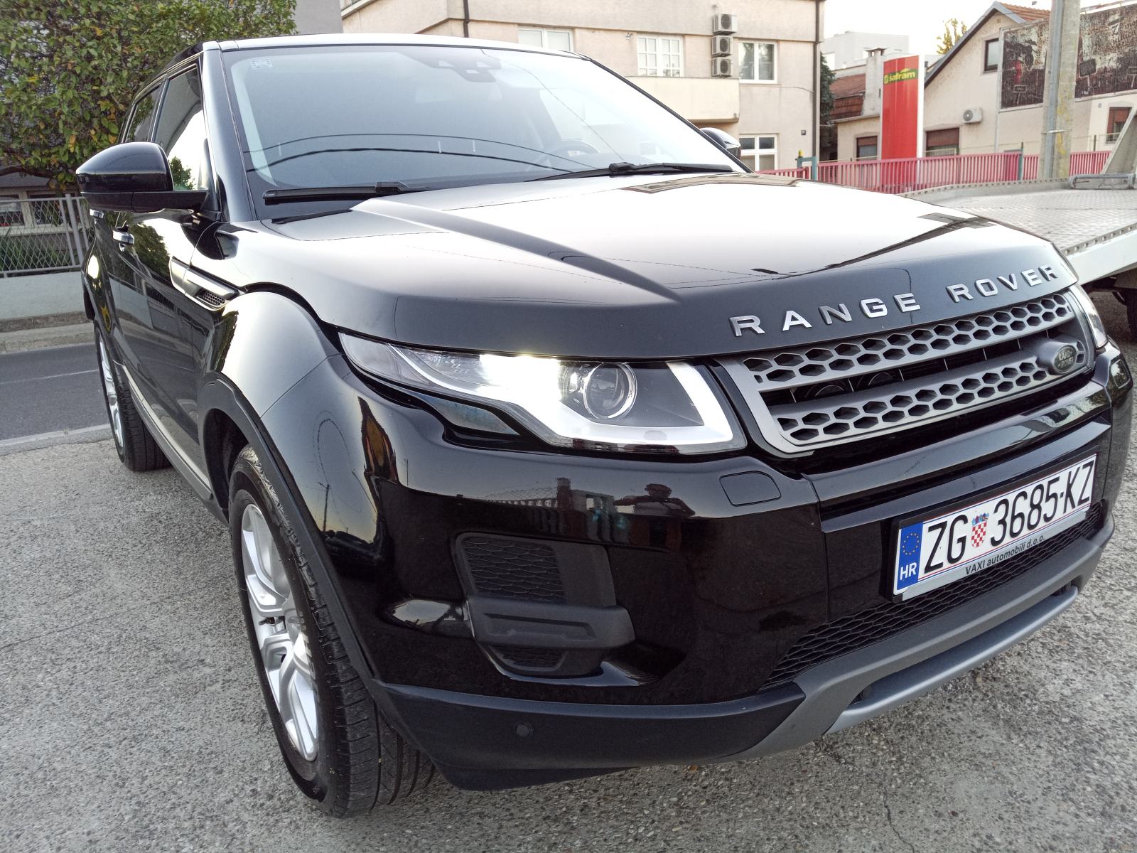 Land Range Rover Evoque 2,0 TD4 Reg. do 06/27, fotografija 2