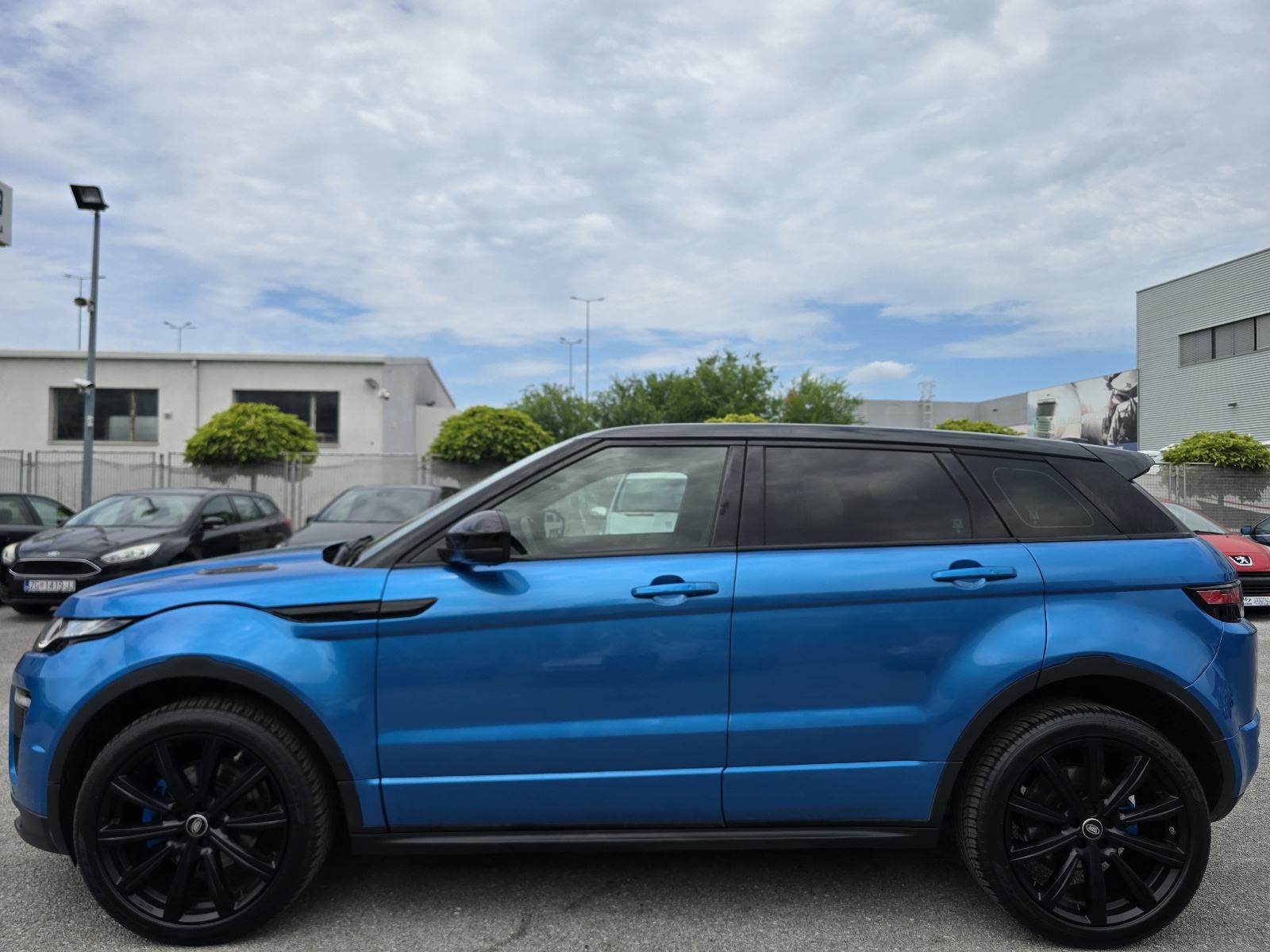 RANGE ROVER EVOQUE 2.0D 4X4 * ODLIČNO STANJE * 89 000 KM * JAMSTVO *, fotografija 2