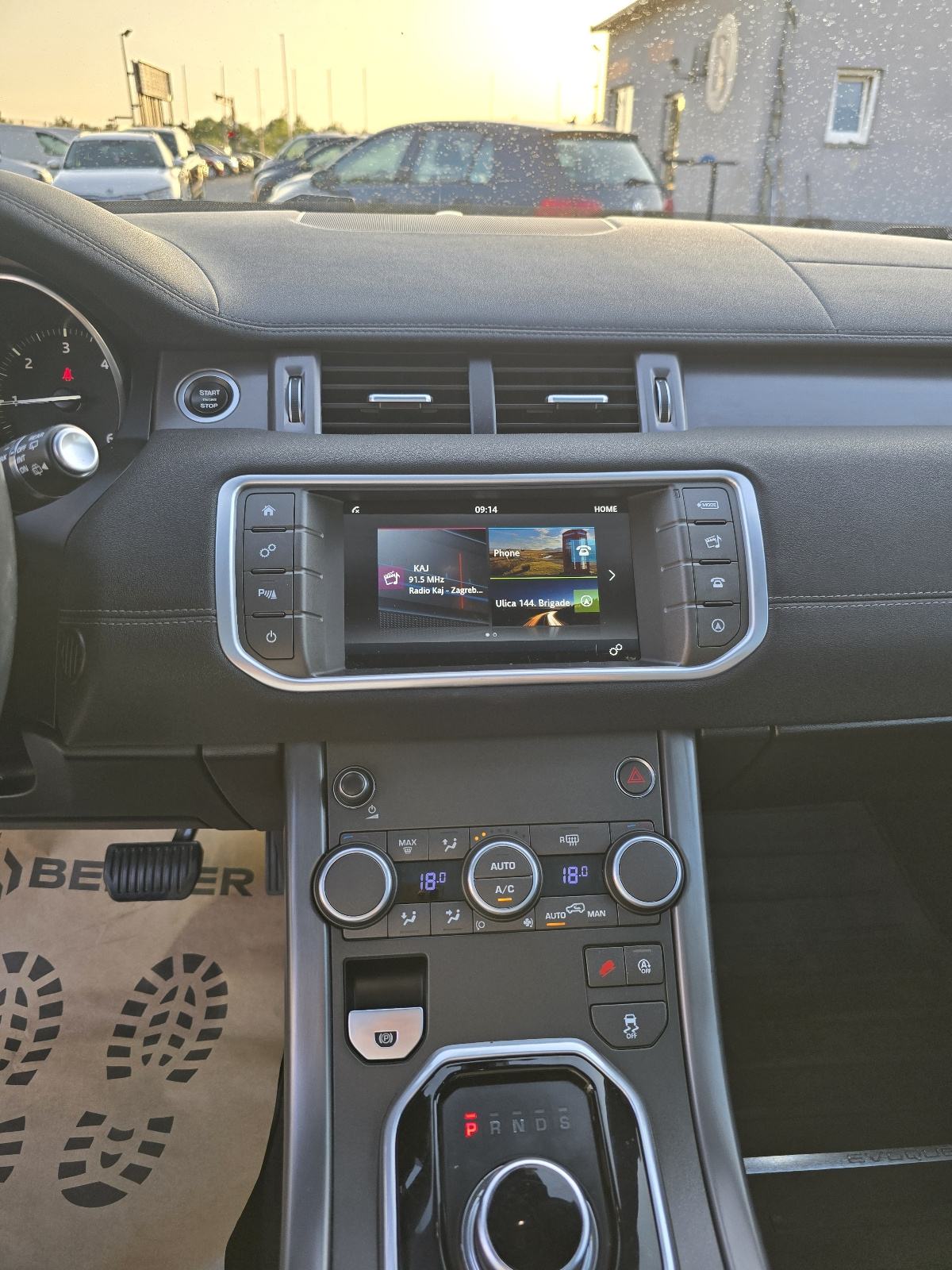 RANGE ROVER EVOQUE 2.0D 4X4 * ODLIČNO STANJE * 89 000 KM * JAMSTVO *, fotografija 16