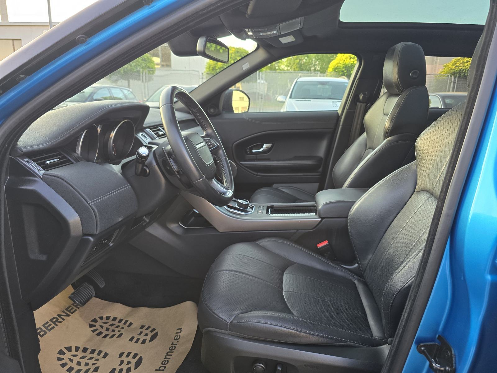 RANGE ROVER EVOQUE 2.0D 4X4 * ODLIČNO STANJE * 89 000 KM * JAMSTVO *, fotografija 19