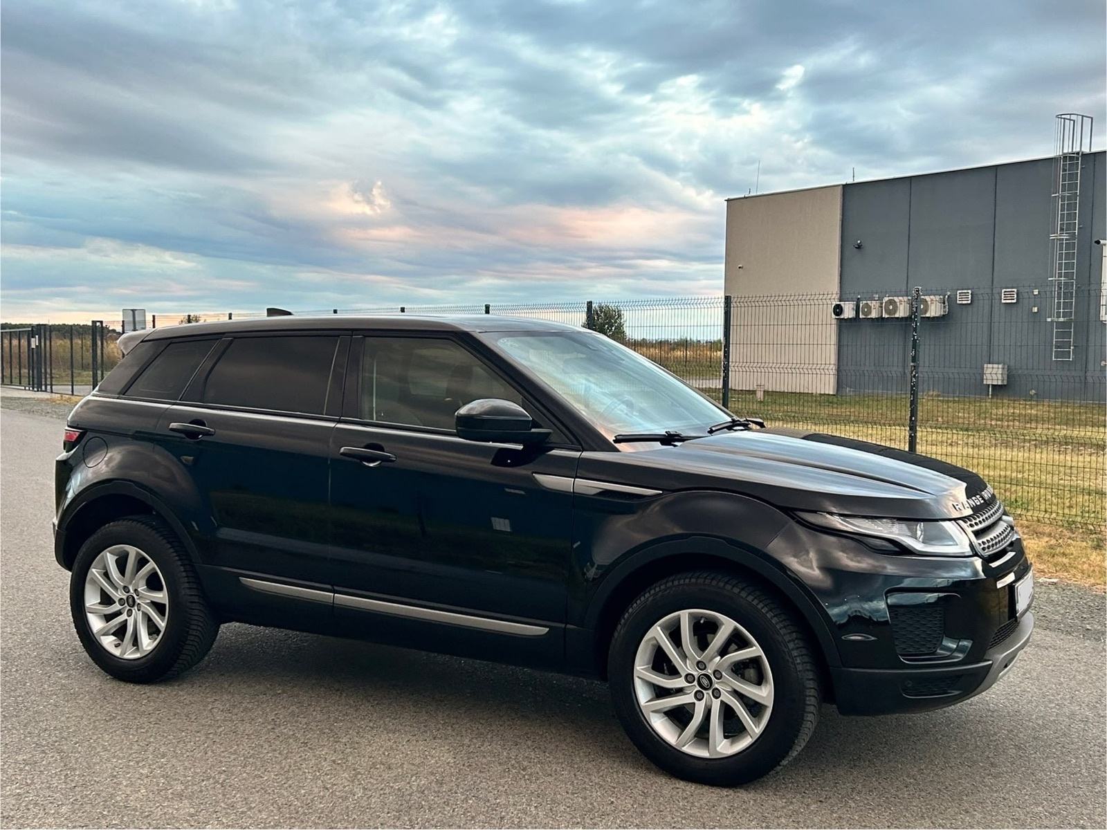 Land Rover Range Rover Evoque 2.0d 110kw 2018.god. ( ZAMJENA ), fotografija 4