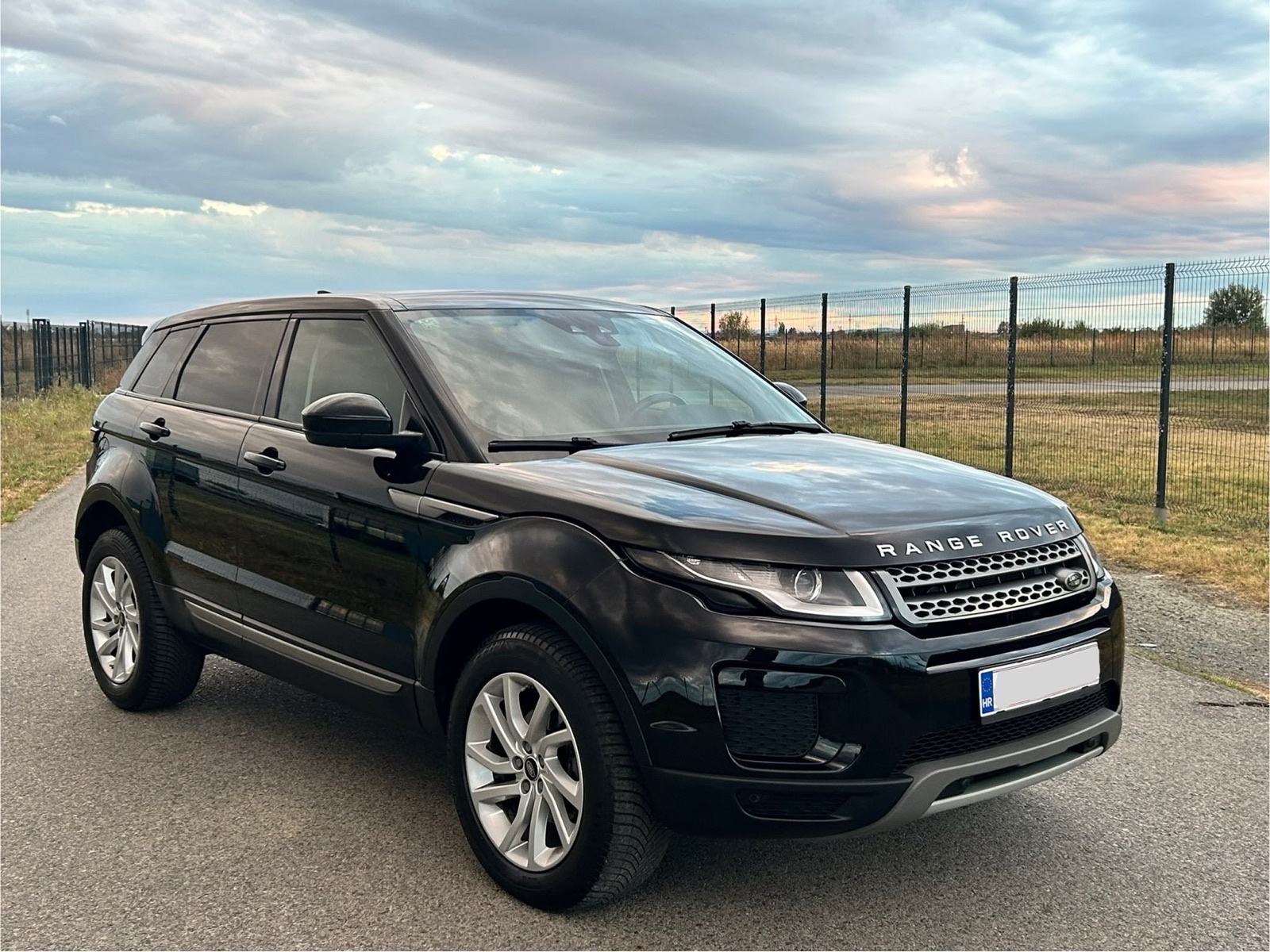 Land Rover Range Rover Evoque 2.0d 110kw 2018.god. ( ZAMJENA ), fotografija 3