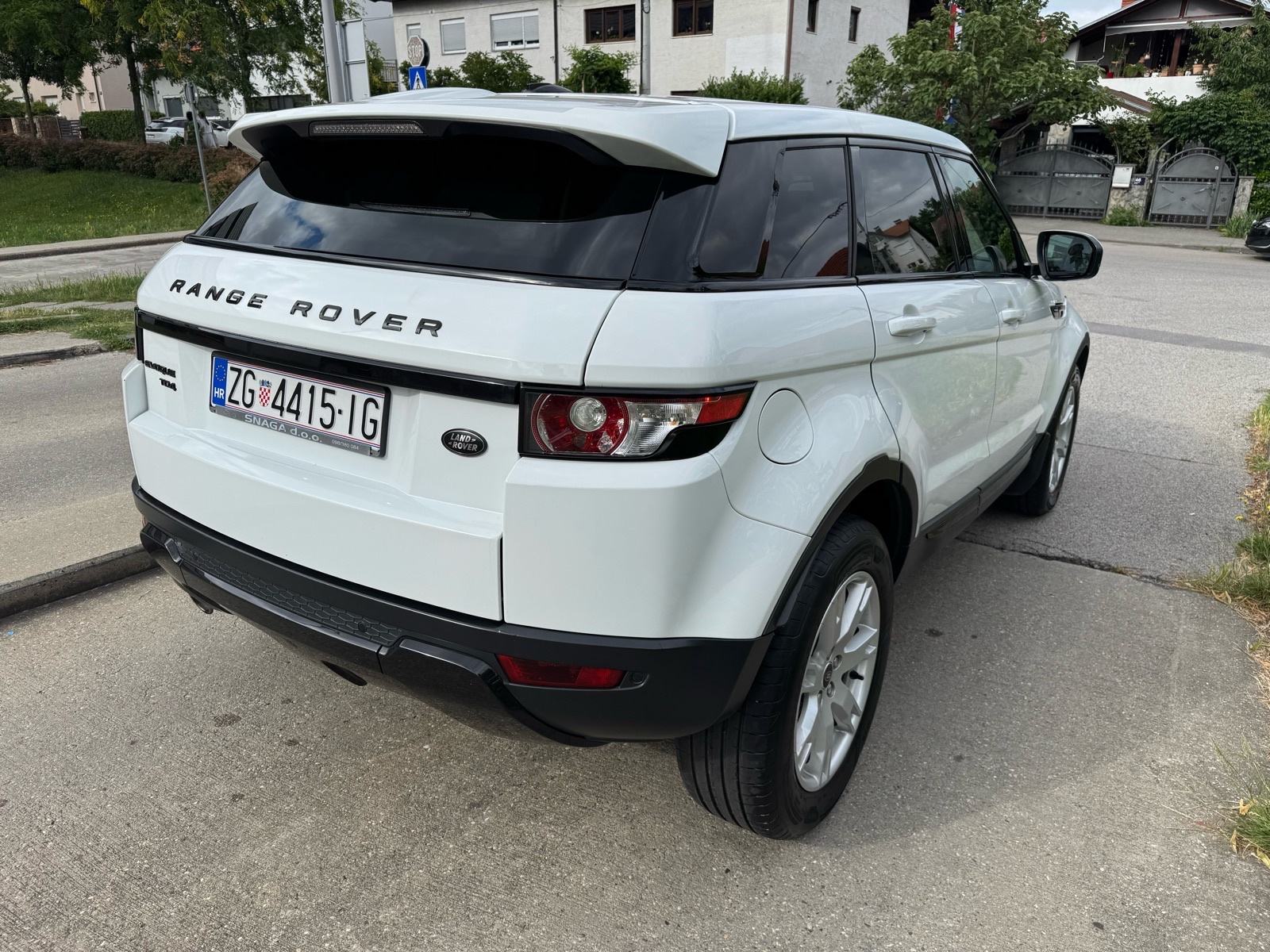 Land Rover Range Rover Evoque 2.2 TD4 4x4 automatik *HR auto*, fotografija 4