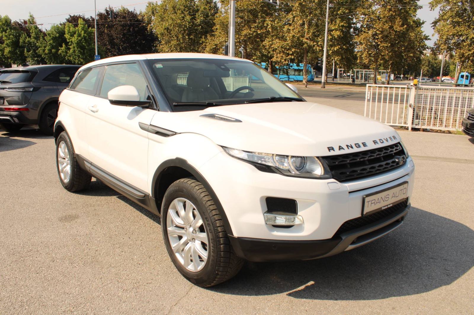 Land Rover Range Rover Evoque 2.2 TD4 *PANORAMA, NAVIGACIJA, KAMERA*, fotografija 3