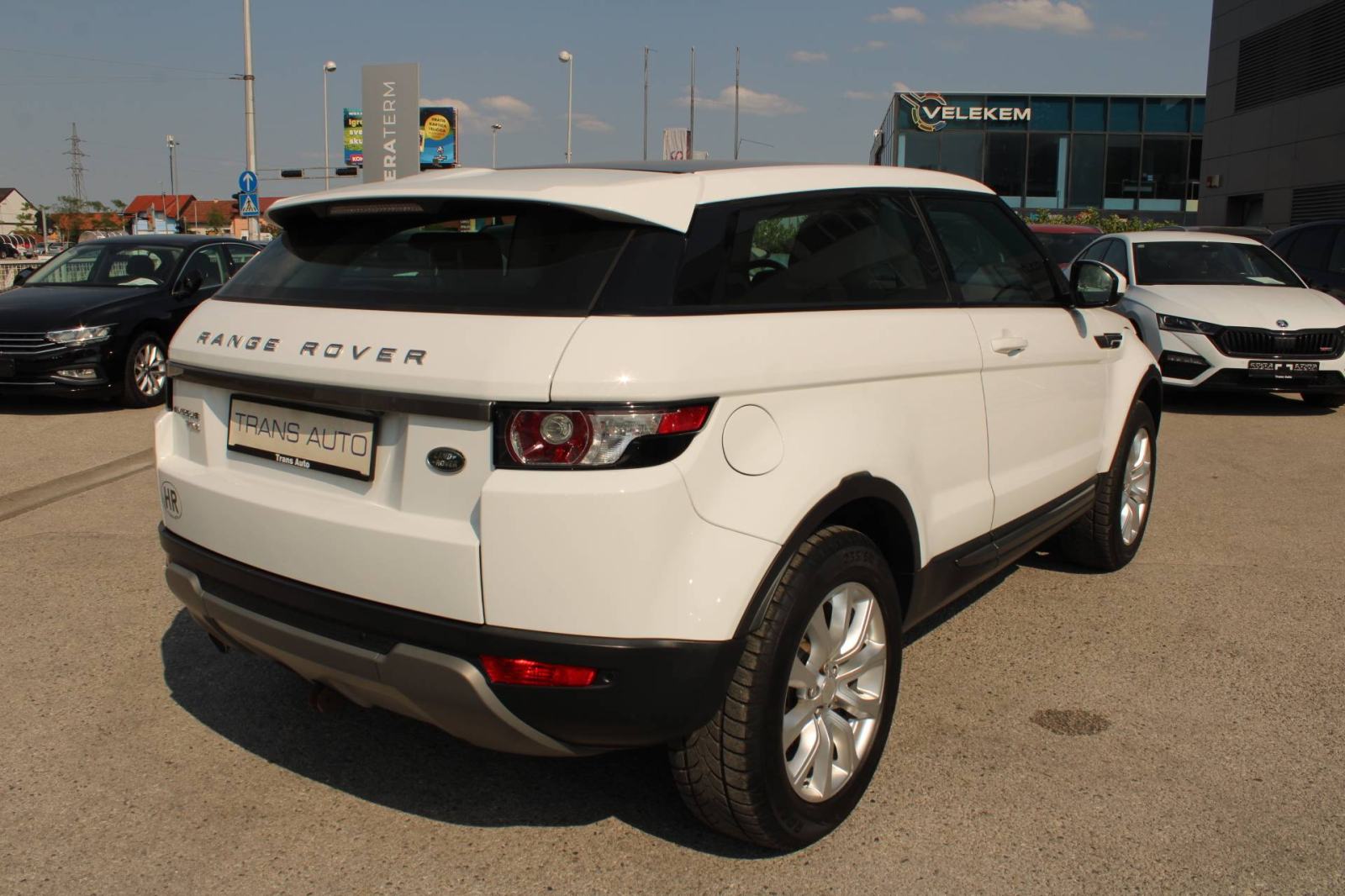Land Rover Range Rover Evoque 2.2 TD4 *PANORAMA, NAVIGACIJA, KAMERA*, fotografija 5