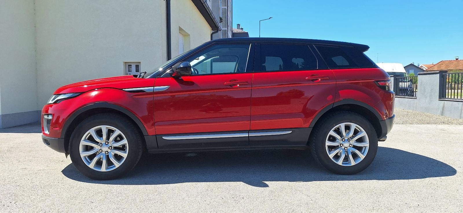 Land Rover Range Rover EVOQUE 2,0 D - 4×4 AUTOMATIK - PANORAMA, fotografija 8