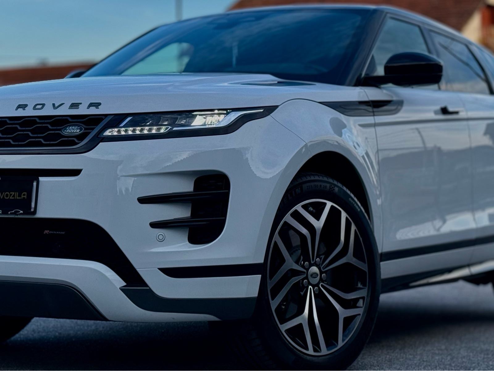 Land Rover Range Rover Evoque P300e *AUTOMATIK*PLUG IN*R-DYNAMIC*U PDV, fotografija 9
