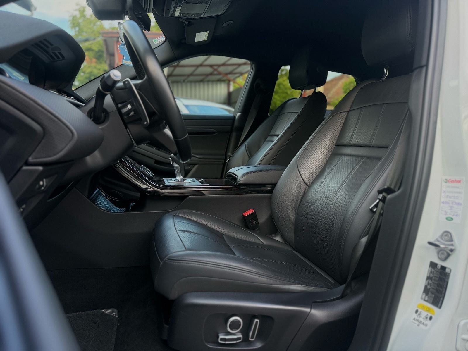 Land Rover Range Rover Evoque P300e *AUTOMATIK*PLUG IN*R-DYNAMIC*U PDV, fotografija 15