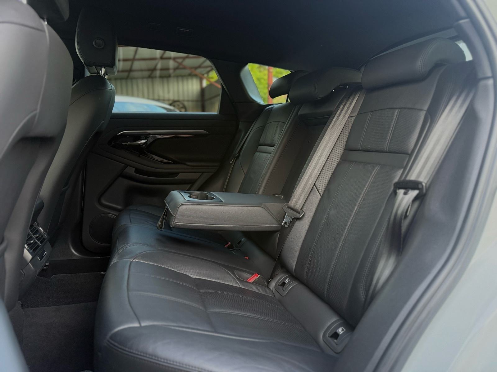 Land Rover Range Rover Evoque P300e *AUTOMATIK*PLUG IN*R-DYNAMIC*U PDV, fotografija 16