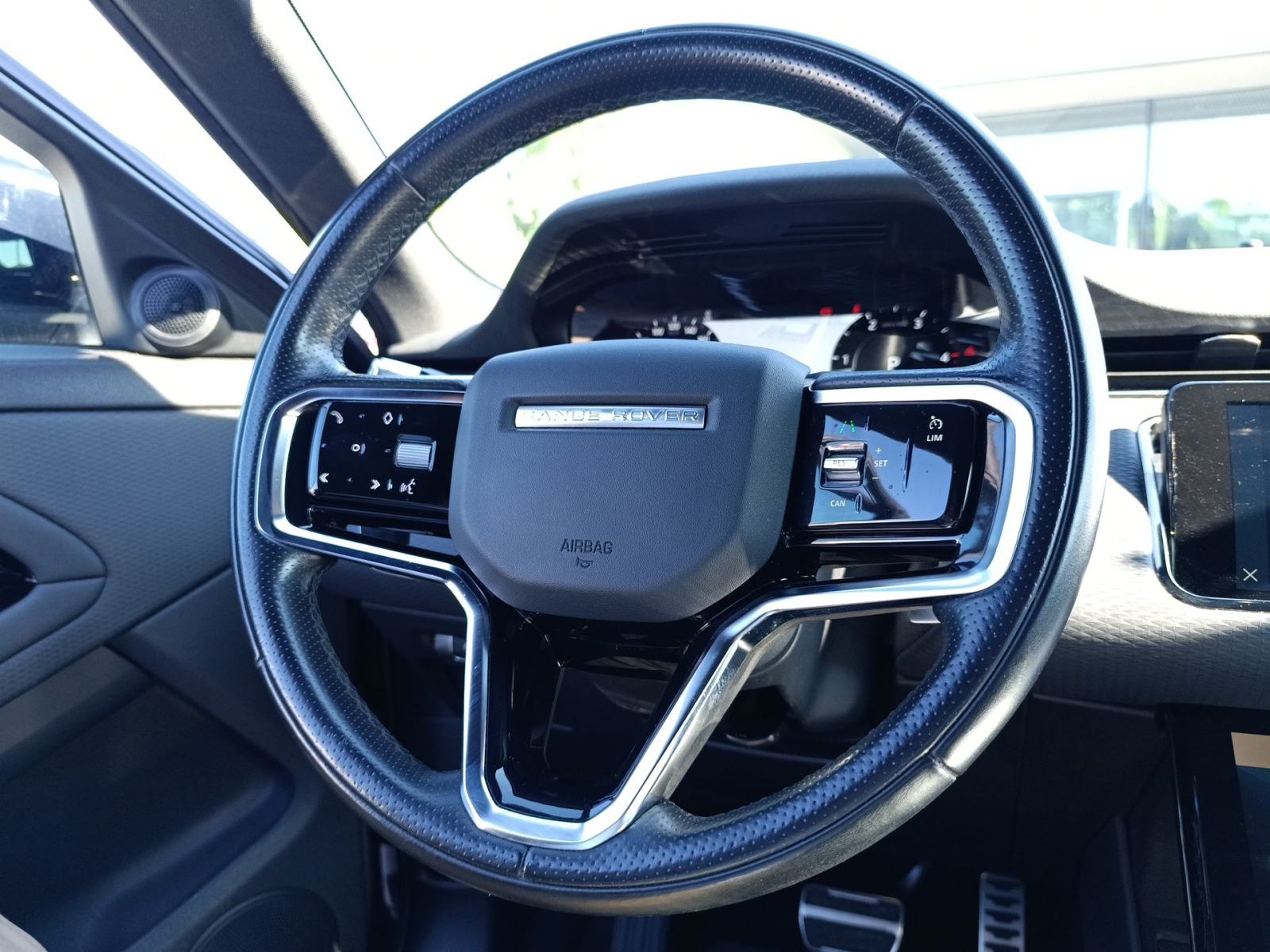 Land Rover Range Rover Evoque R-DYN LIMITED 2.0 163 AWD A9 - 3 godine, fotografija 16