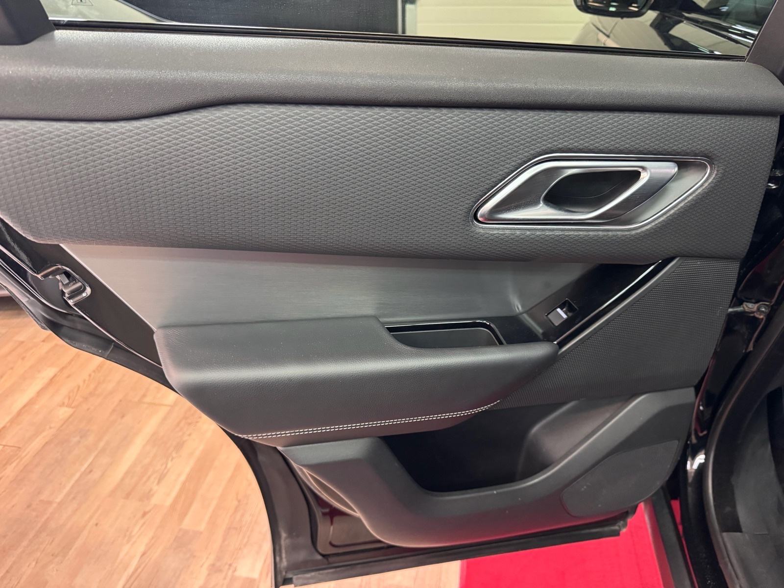 Land Rover Range Rover Velar 2.0 Diesel R-Dynamic S, fotografija 13