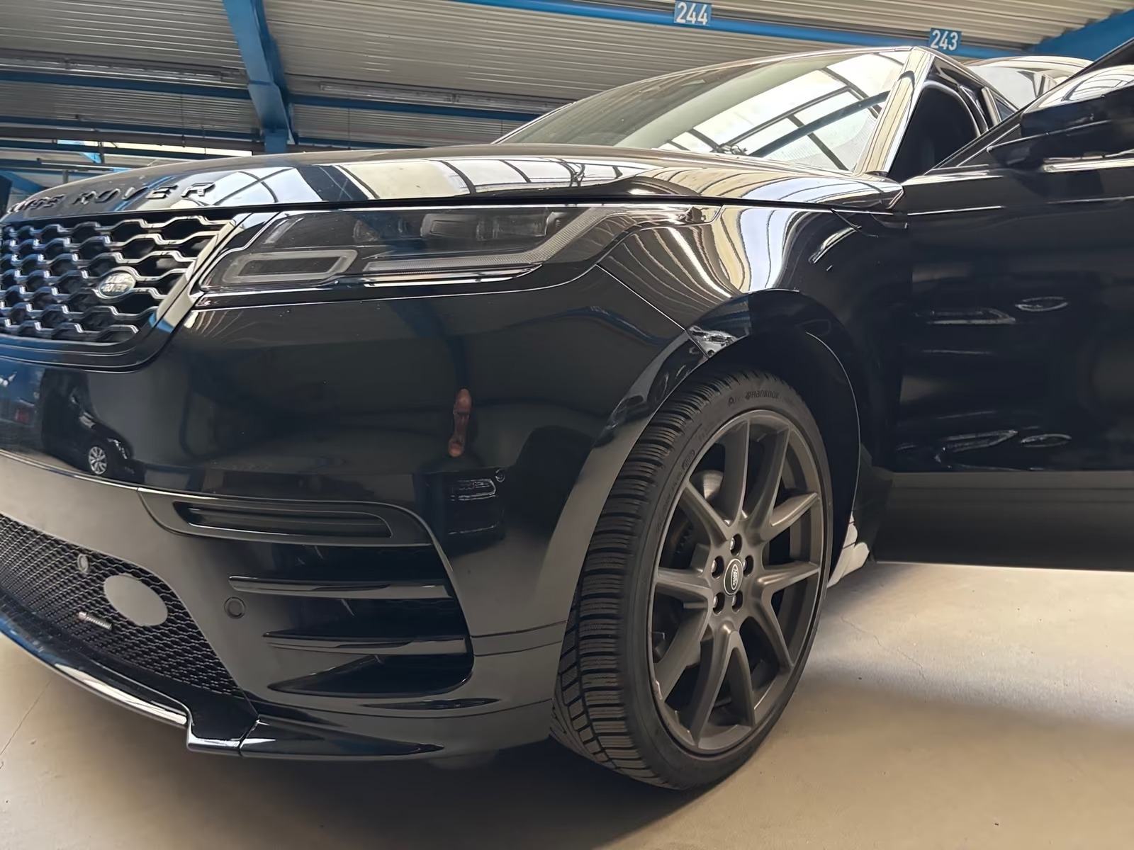 Land Rover Range Rover Velar 2,0 R-Dynamic HSE * RJEŠAVAMO LEASING *, fotografija 3