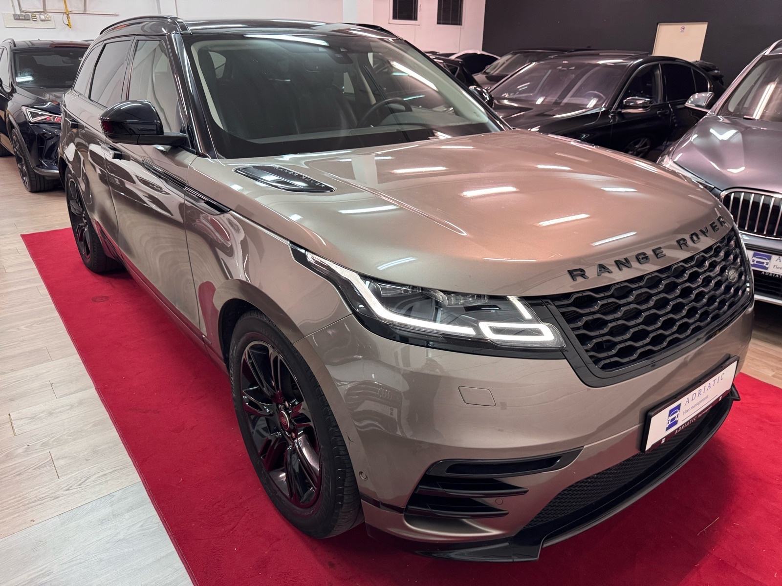Land Rover Range Rover Velar 2.0 Diesel R-Dynamic S **MERIDIAN 3D ...