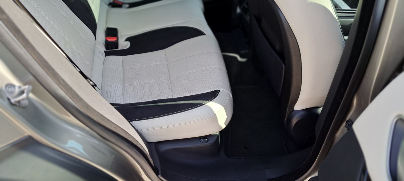 Land Rover Range Rover Velar D240 S R-dynamic, Zračni ovjes, nije uvoz, fotografija 12