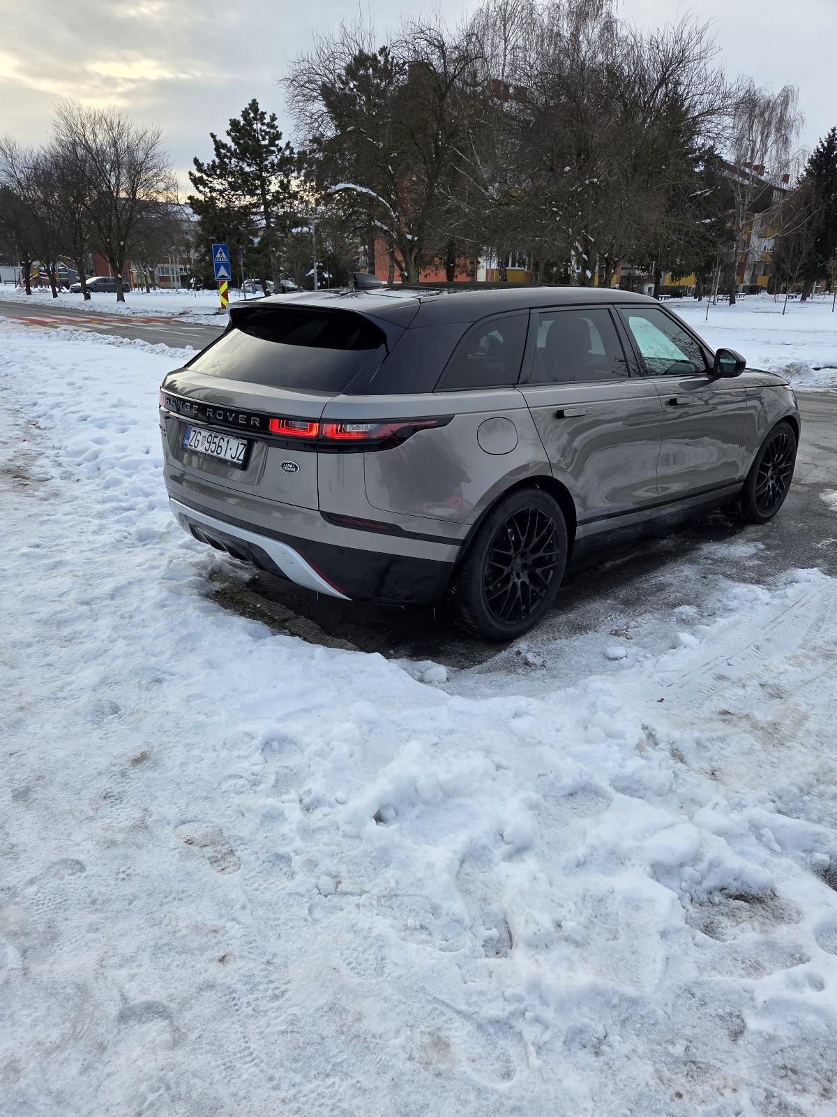 Land Rover Range Rover Velar D240 S R-dynamic, Zračni ovjes, nije uvoz, fotografija 3