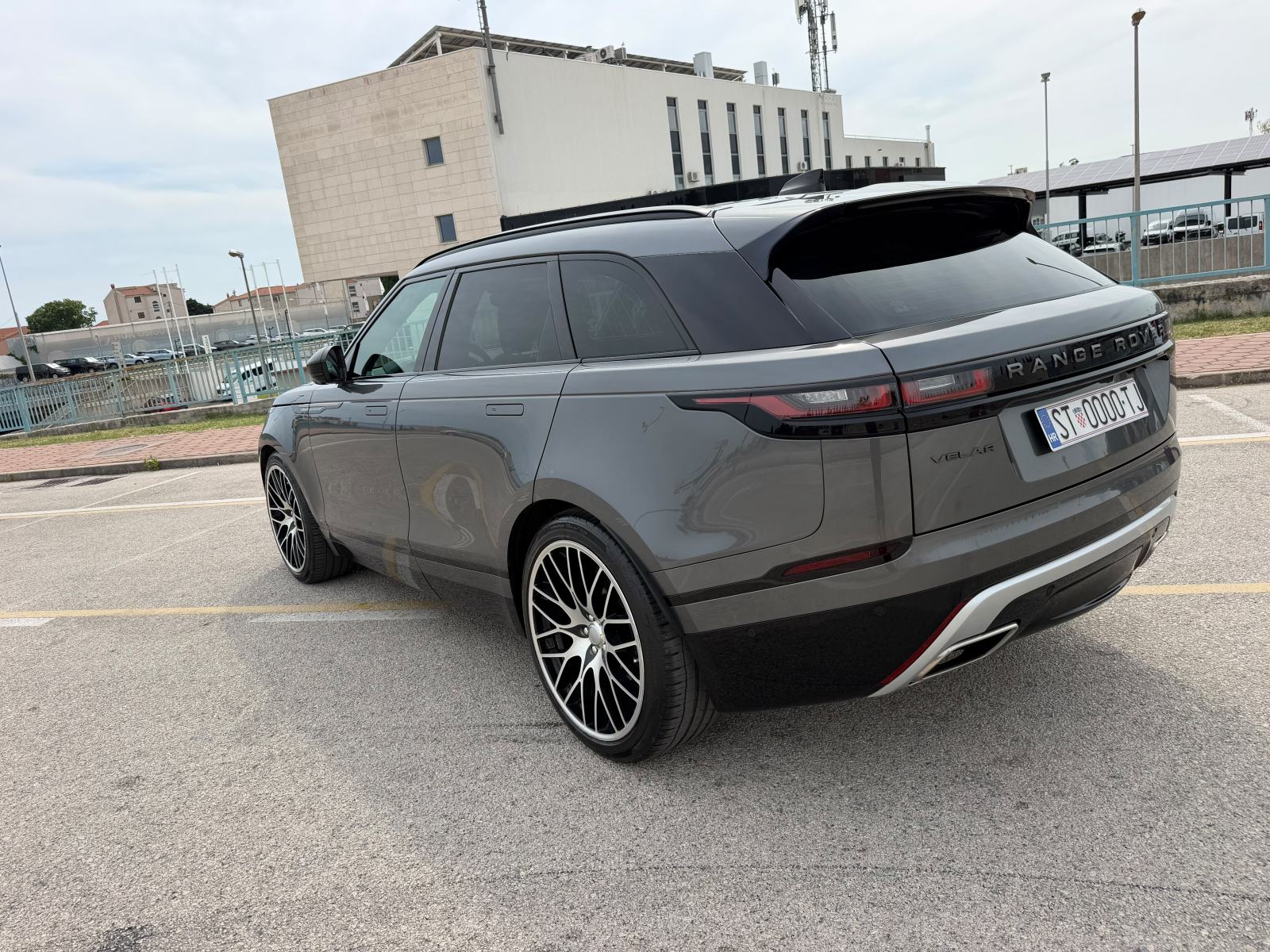 Range Rover Velar 3,0 300ks, fotografija 8