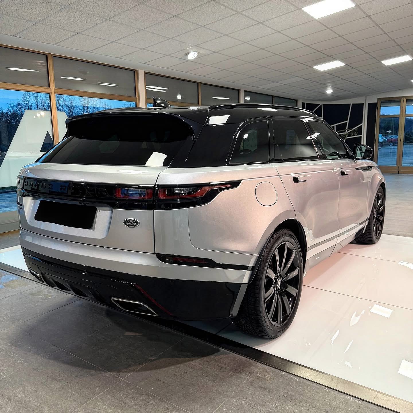 Land Rover Range Rover Velar 3.0 TD u sustavu Pdv-a prilika Garancija, pogled izvana - slika 3