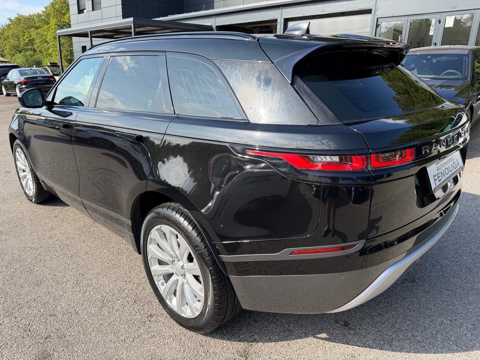 Land Rover RR Velar 4WD "R-Dynamic" PANORAMA,KAMERA,REG. DO 07/2027!, fotografija 4