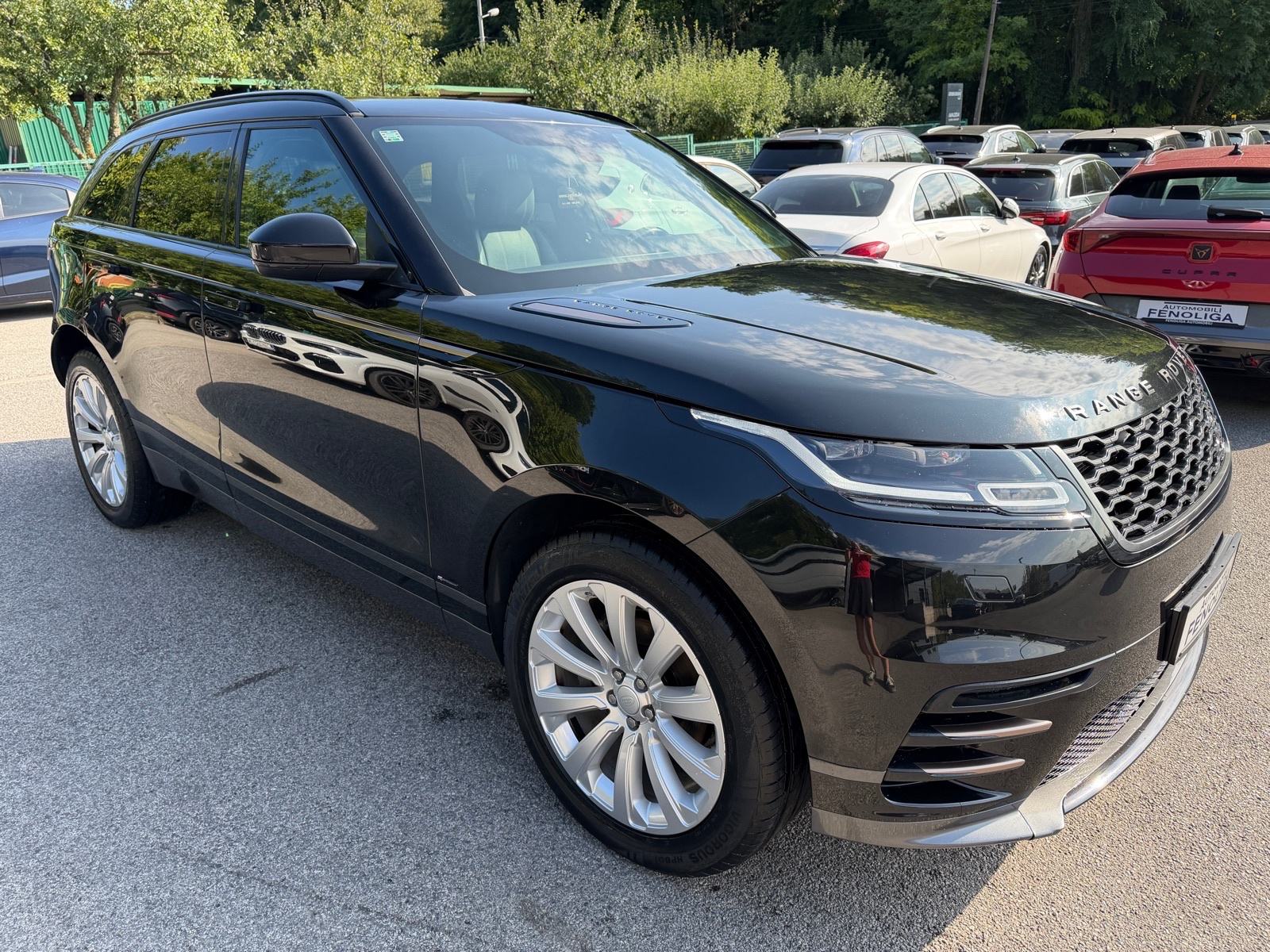 Land Rover RR Velar 4WD "R-Dynamic" PANORAMA,KAMERA,REG. DO 07/2027!, fotografija 3