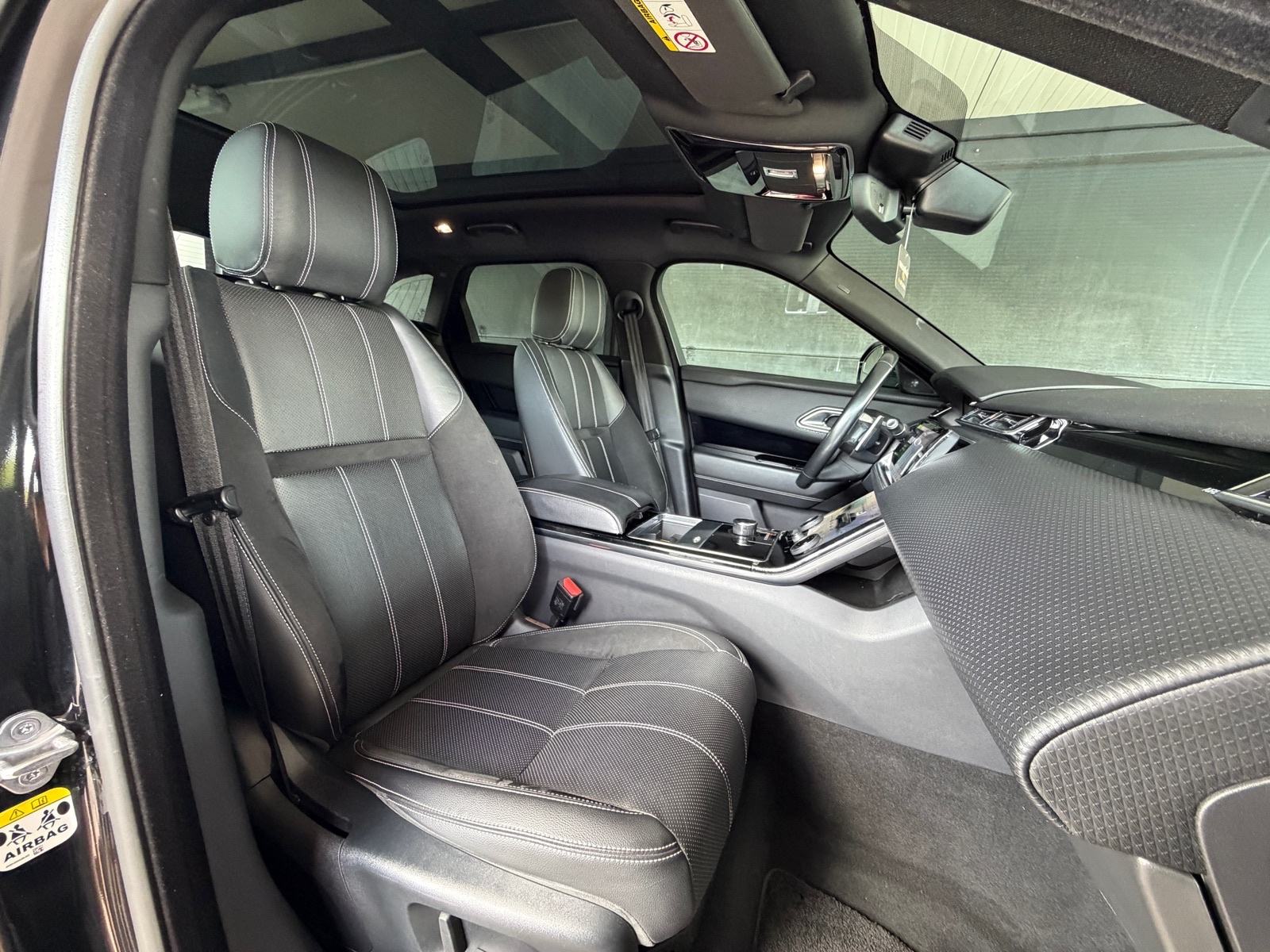 Land Rover RR Velar 4WD "R-Dynamic" PANORAMA,KAMERA,REG. DO 07/2027!, fotografija 6
