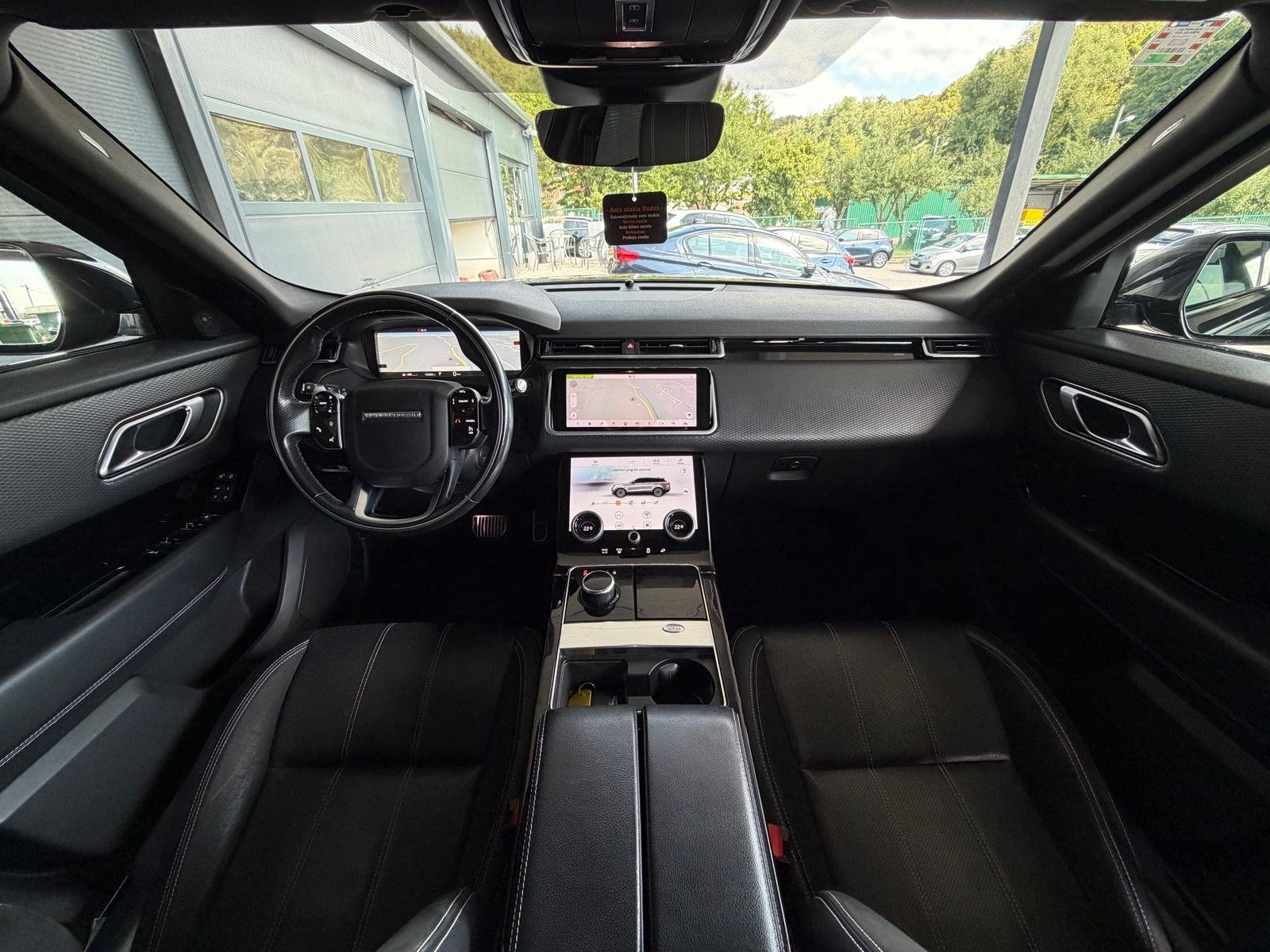 Land Rover RR Velar 4WD "R-Dynamic" PANORAMA,KAMERA,REG. DO 07/2027!, fotografija 8