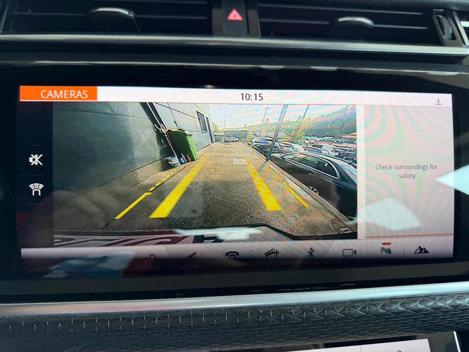 Land Rover RR Velar 4WD "R-Dynamic" PANORAMA,KAMERA,REG. DO 07/2027!, fotografija 16