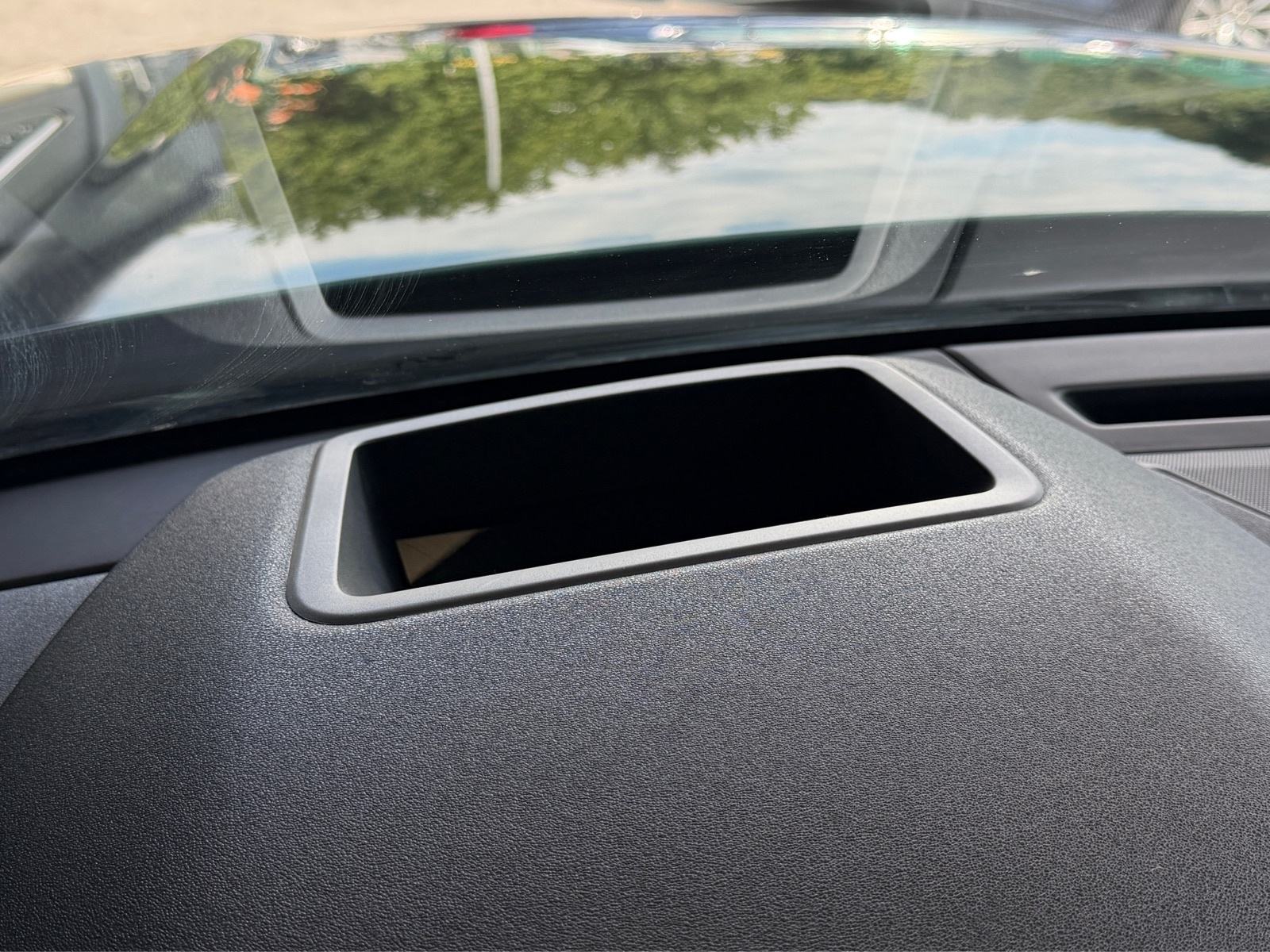 Land Rover RR Velar 4WD "R-Dynamic" PANORAMA,KAMERA,REG. DO 07/2027!, fotografija 17