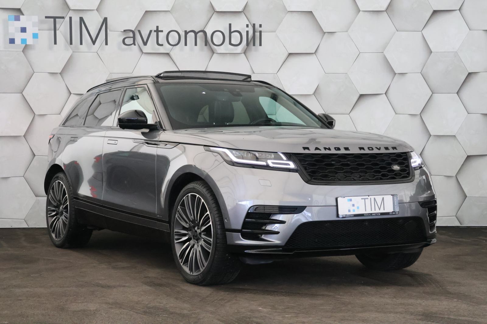 Land Rover Range Rover Velar D300 3.0d 4WD A8 R-Dynamic Matrix PANO, fotografija 2