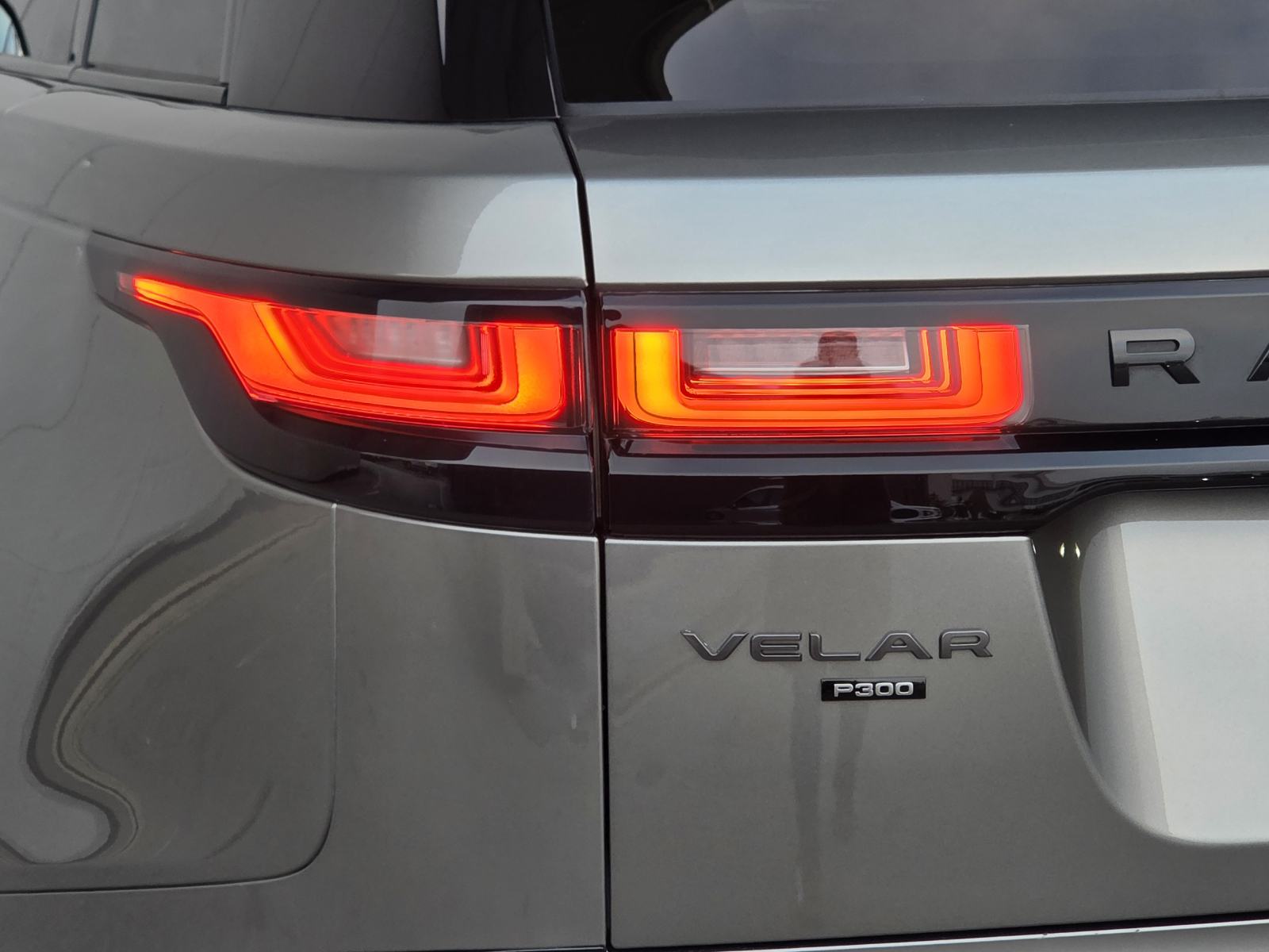 Land Rover Range Rover Velar P-300 HSE R-DYNAMIC automatik, fotografija 13