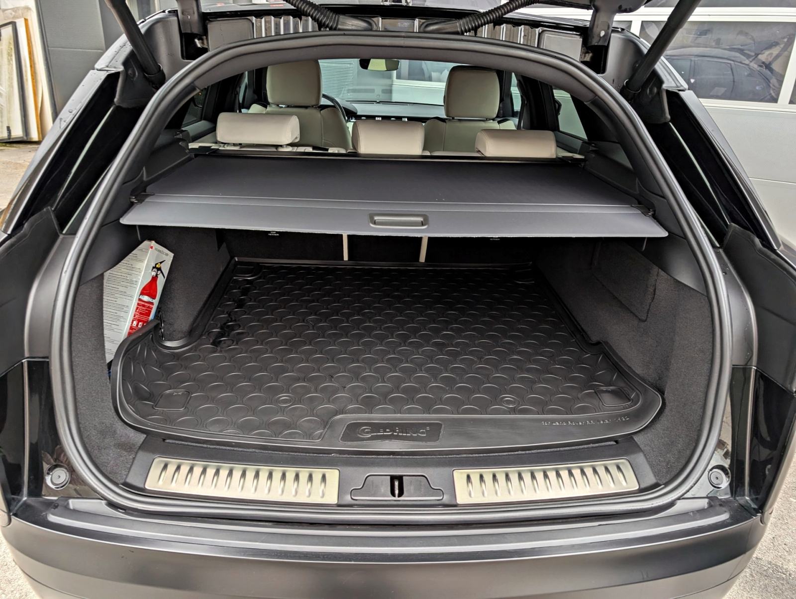 Land Rover Range Rover Velar R-Dynamic SE 4WD, fotografija 9