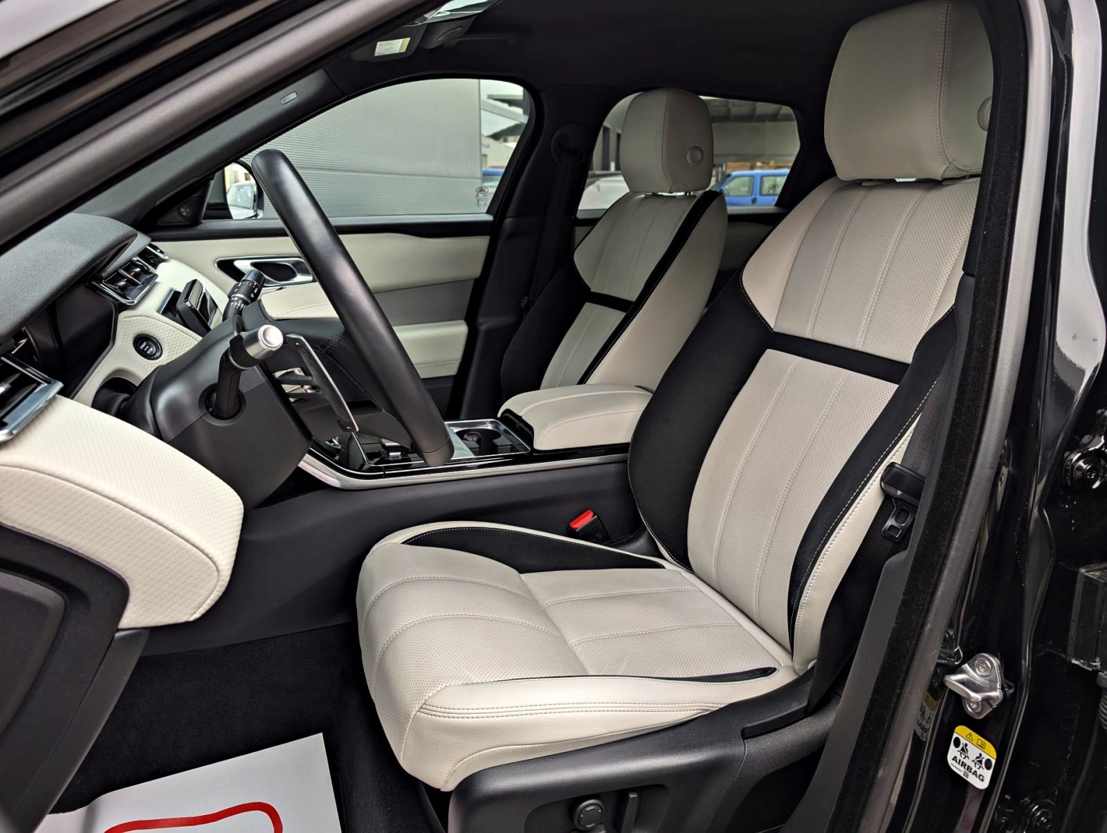 Land Rover Range Rover Velar R-Dynamic SE 4WD, fotografija 12