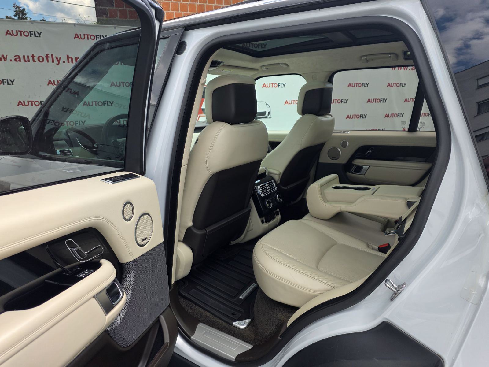 Land Rover Range Rover Vogue SdV6 3.0 Facelift, Meridian, Pano, Kuka, fotografija 14