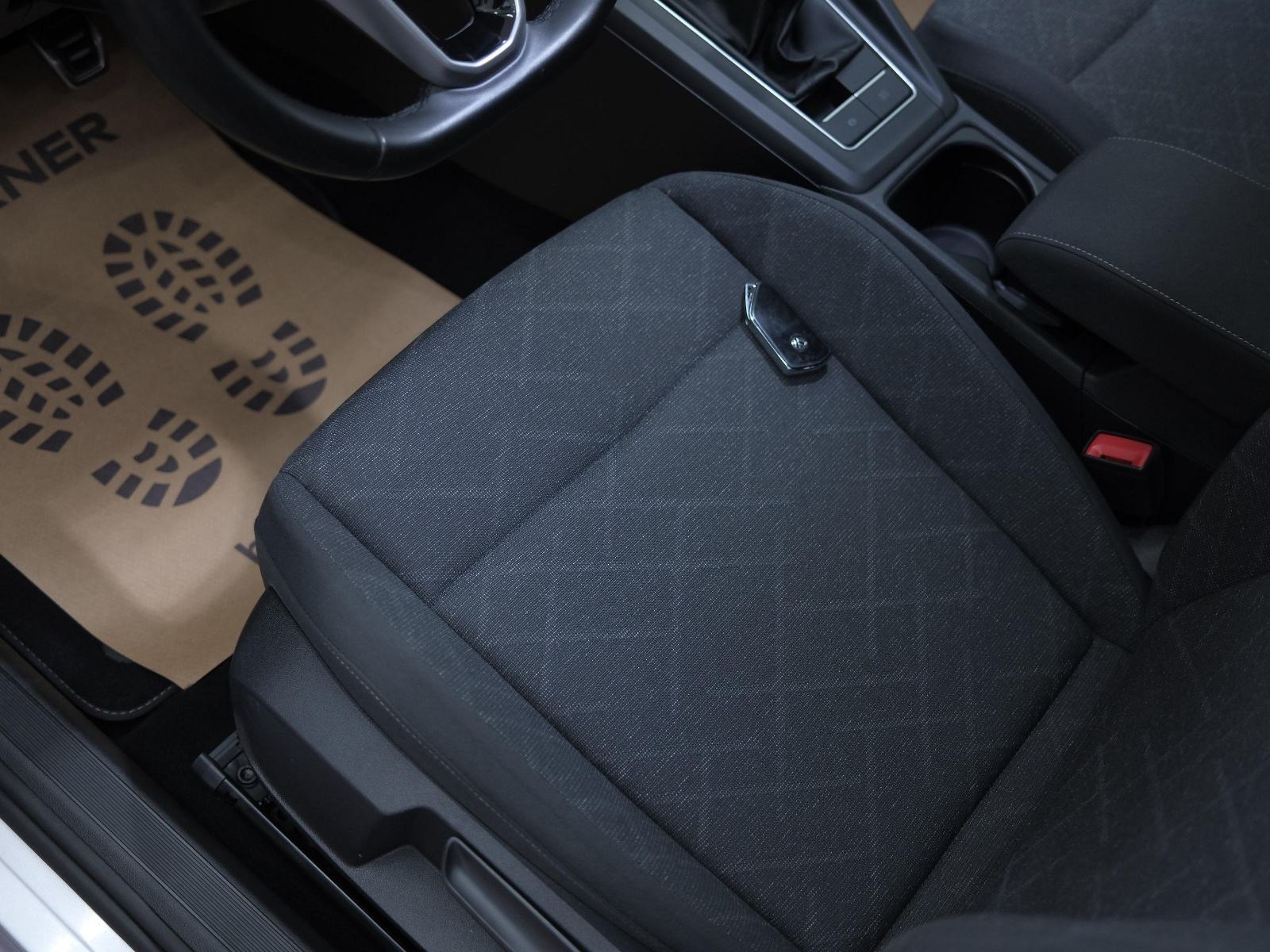 Leasing bez učešća VW Golf 8 2,0 TDI LIFE Virtual,ambijent light.., fotografija 4