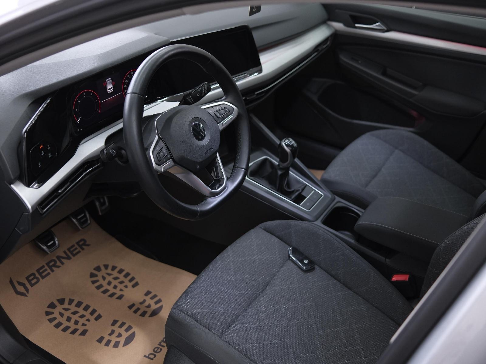Leasing bez učešća VW Golf 8 2,0 TDI LIFE Virtual,ambijent light.., fotografija 6