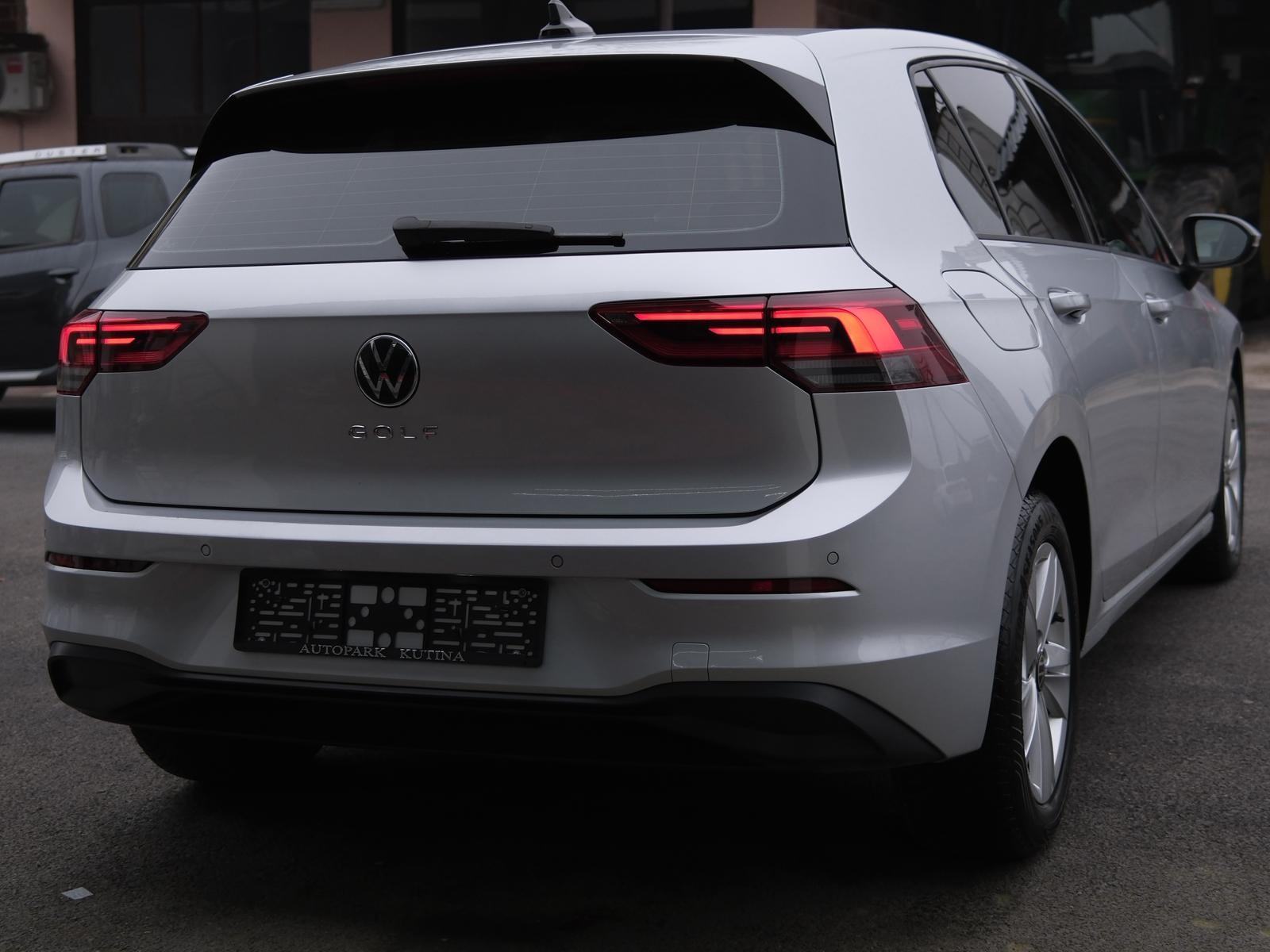 Leasing bez učešća VW Golf 8 2,0 TDI LIFE Virtual,ambijent light.., fotografija 7