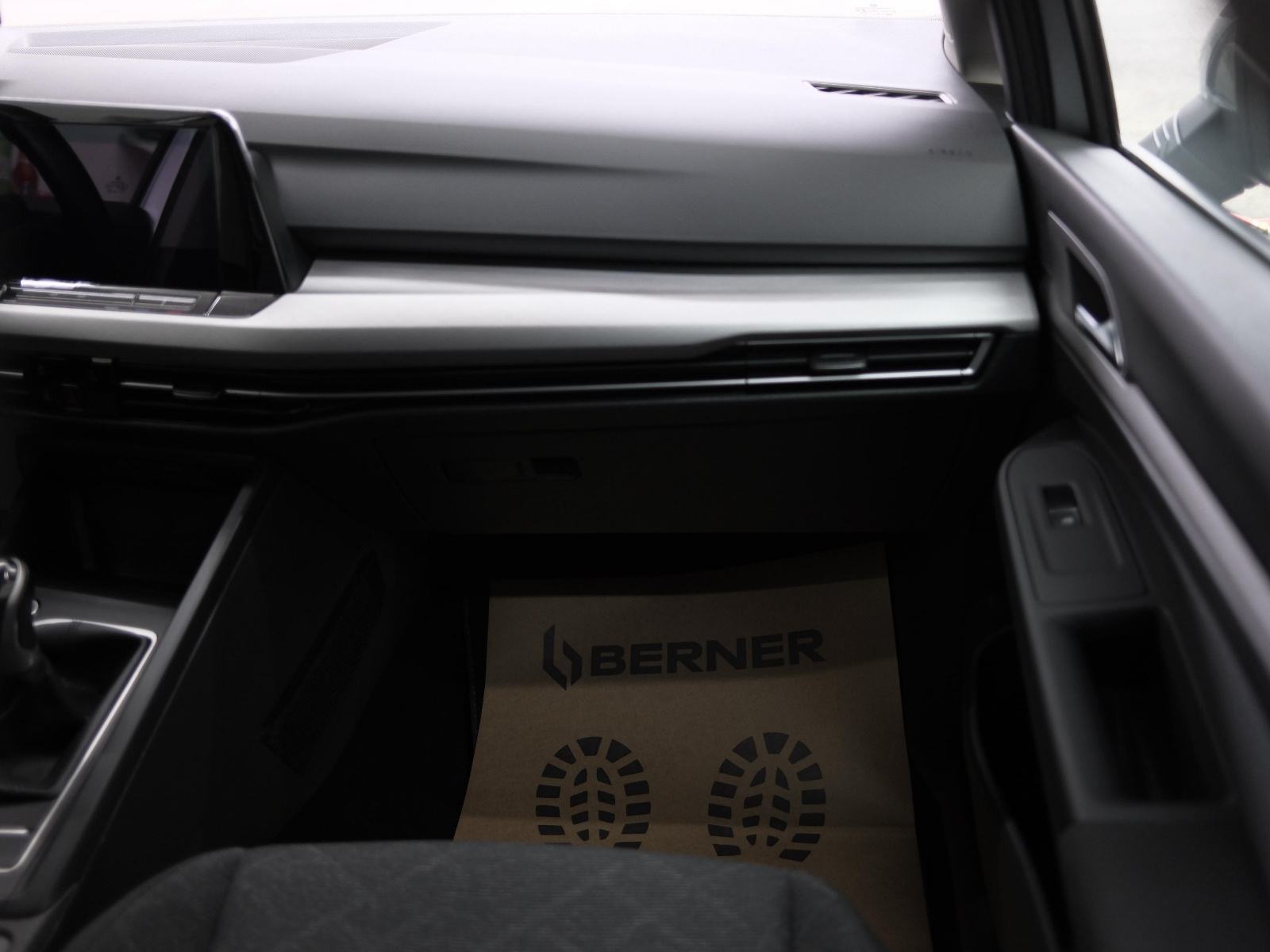Leasing bez učešća VW Golf 8 2,0 TDI LIFE Virtual,ambijent light.., fotografija 12
